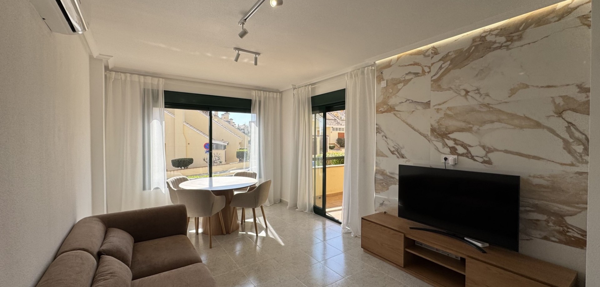 For sale - 2 Bedroom 2 Bathroom Apartment in Orihuela Costa - Costa Blanca  - Alicante