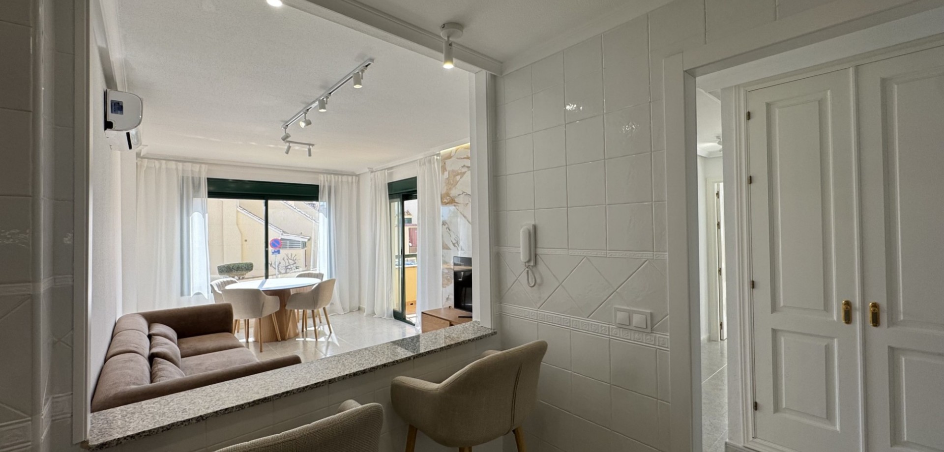 For sale - 2 Bedroom 2 Bathroom Apartment in Orihuela Costa - Costa Blanca  - Alicante