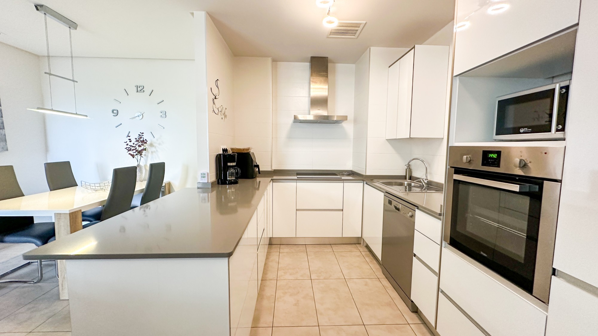 For sale - 2 Bedroom 2 Bathroom Apartment in Orihuela Costa - Costa Blanca  - Alicante