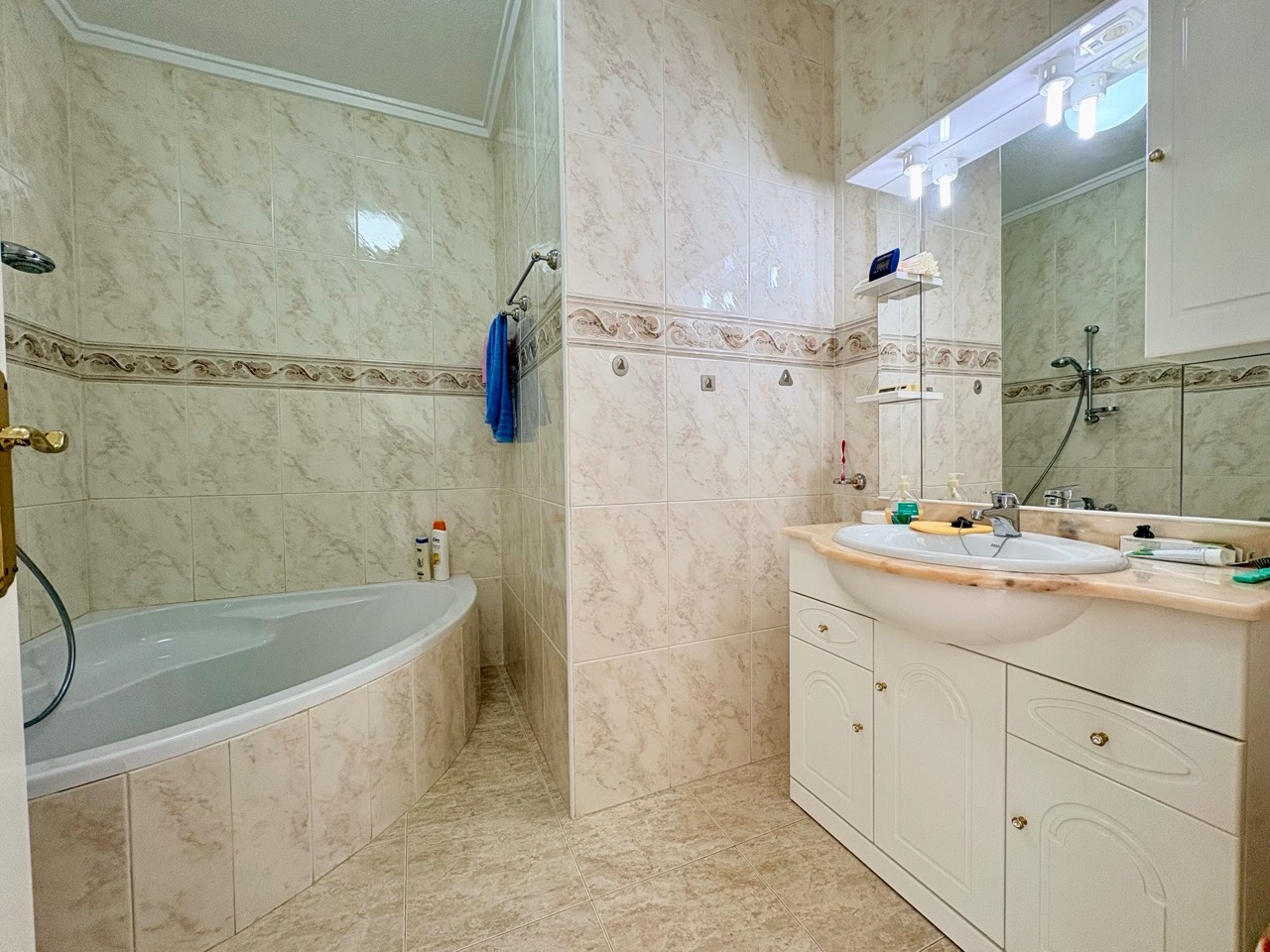 For sale - 2 Bedroom 1 Bathroom Town House in Rojales - Inland  - Alicante