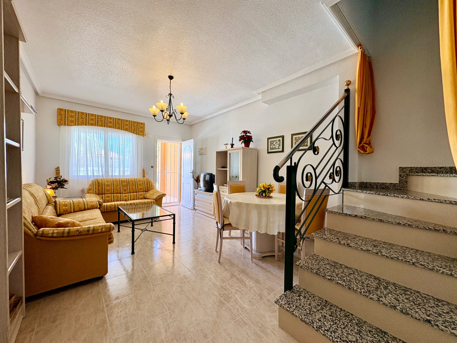 For sale - 2 Bedroom 1 Bathroom Town House in Ciudad Quesada - Inland  - Alicante