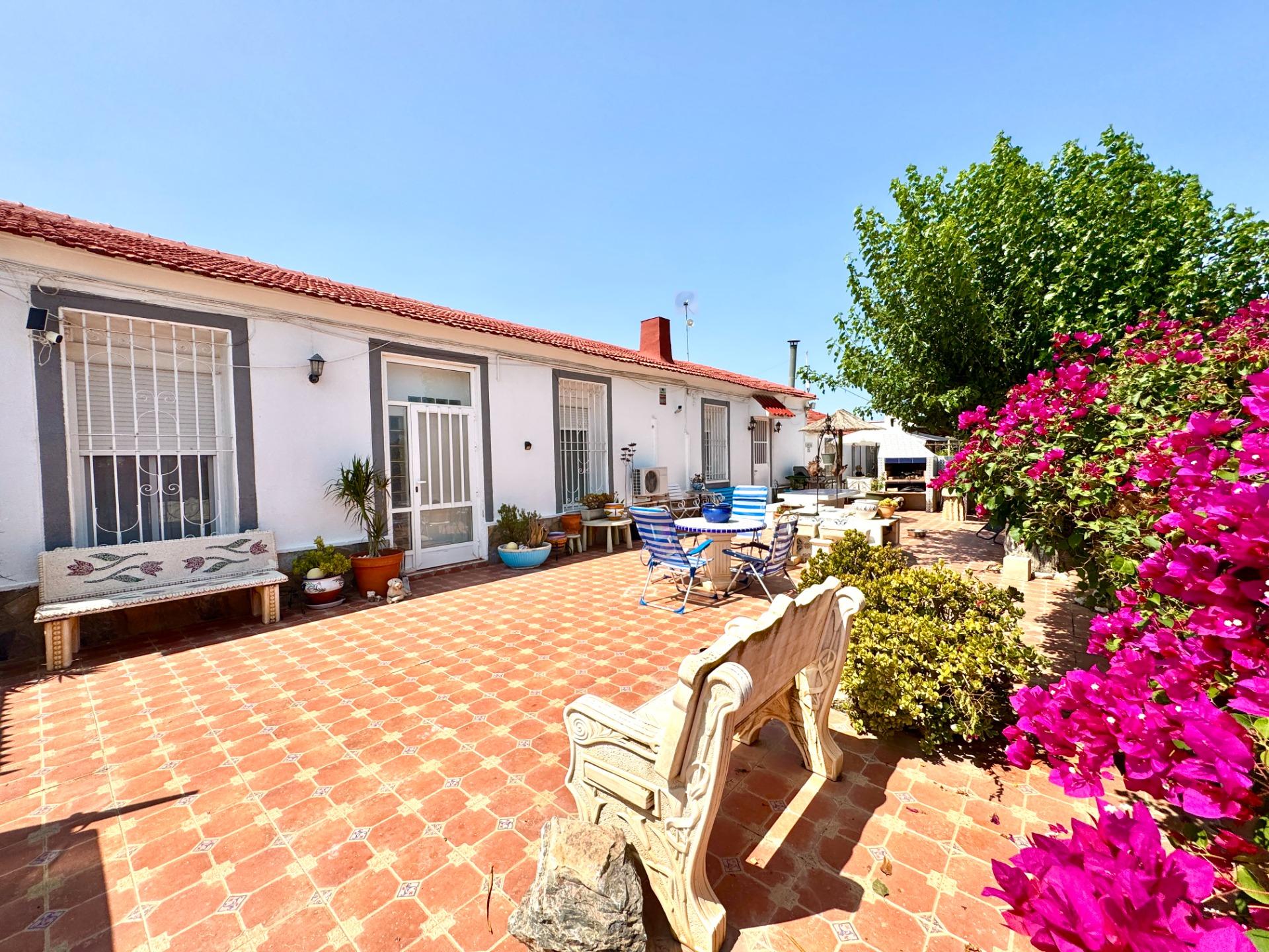 For sale - 7 Bedroom 5 Bathroom Villa in Dolores - Comunidad Valenciana  - Alicante