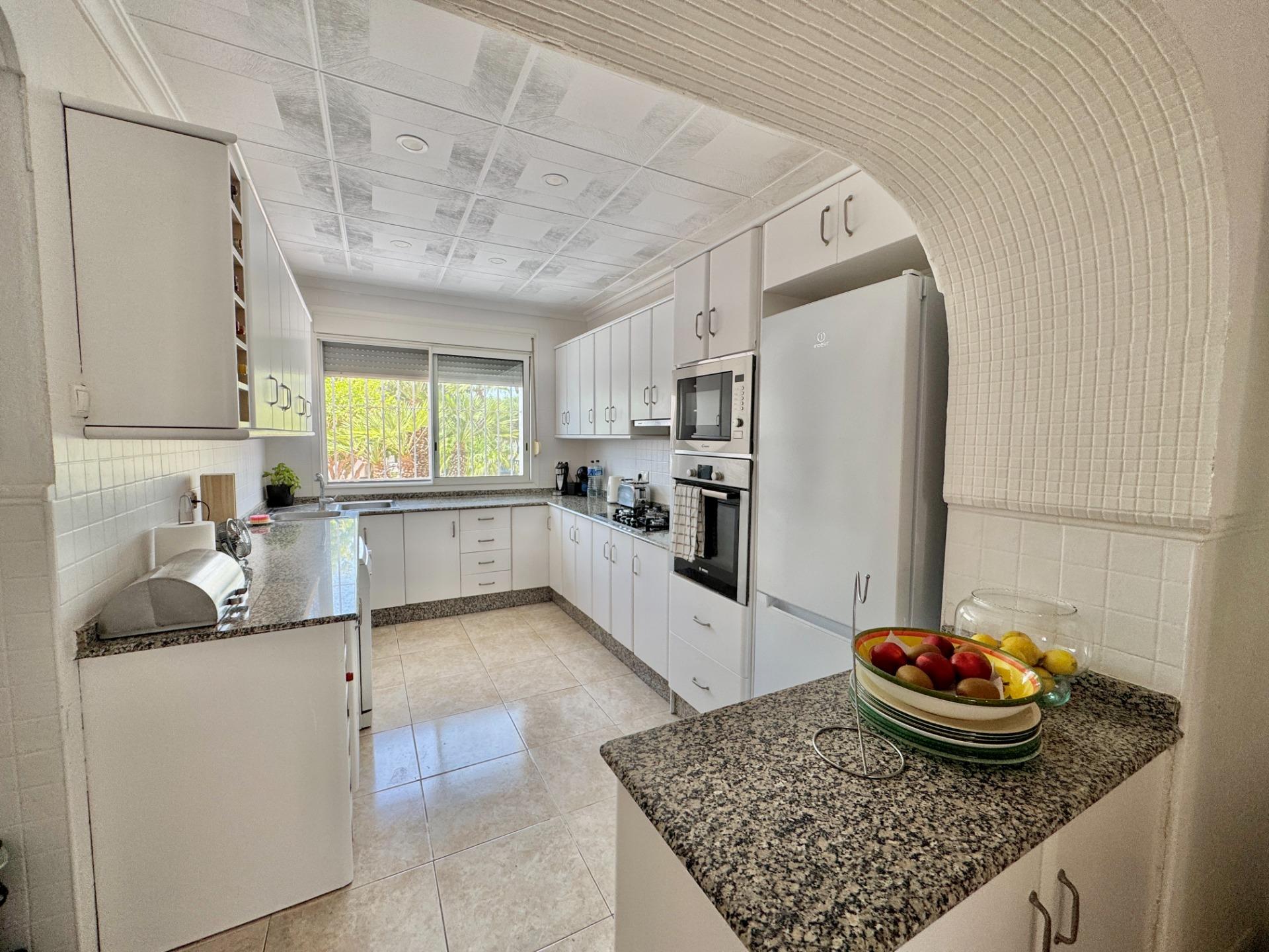 For sale - 7 Bedroom 5 Bathroom Villa in Dolores - Comunidad Valenciana  - Alicante