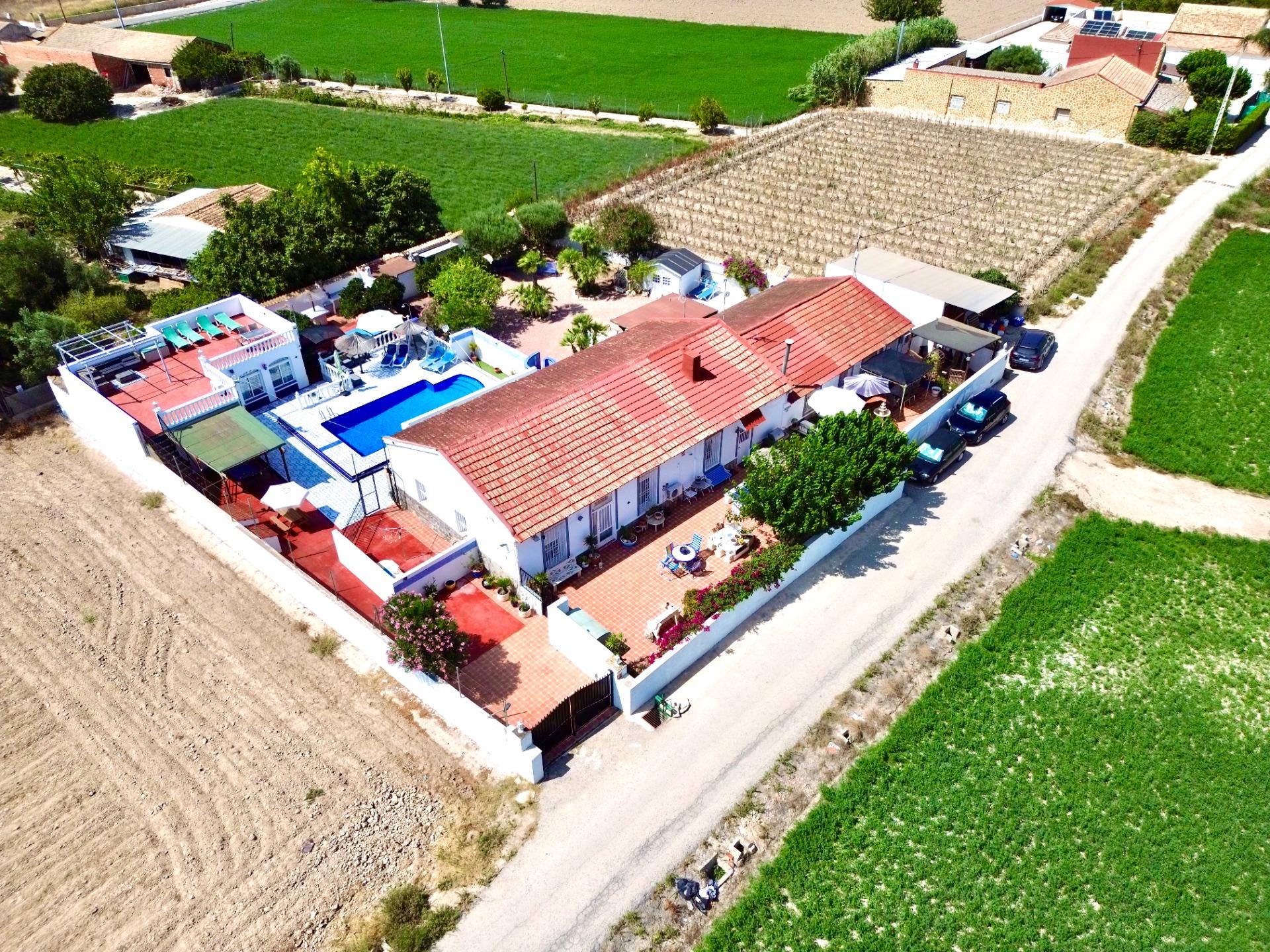 For sale - 7 Bedroom 5 Bathroom Villa in Dolores - Comunidad Valenciana  - Alicante