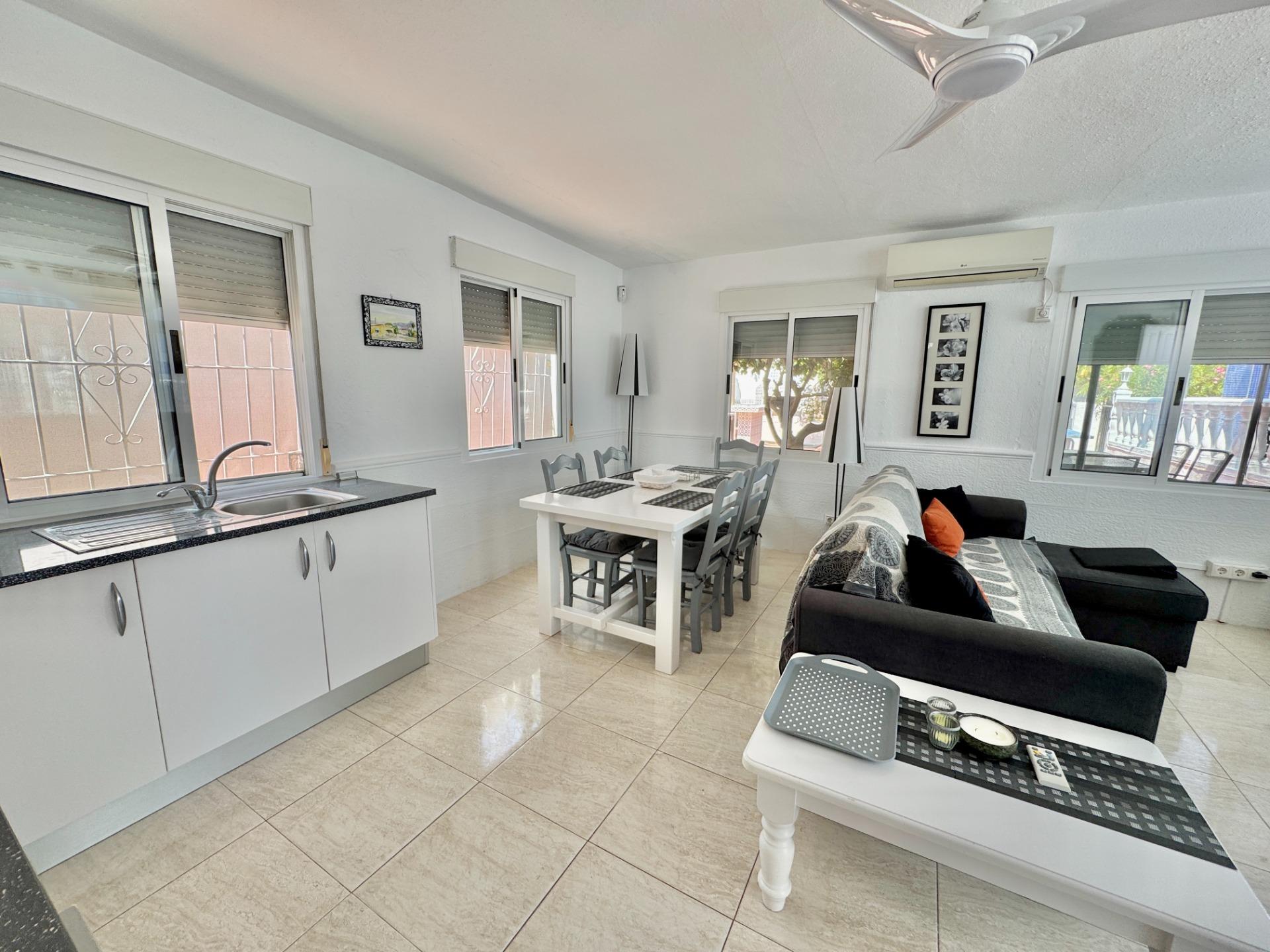 For sale - 7 Bedroom 5 Bathroom Villa in Dolores - Comunidad Valenciana  - Alicante