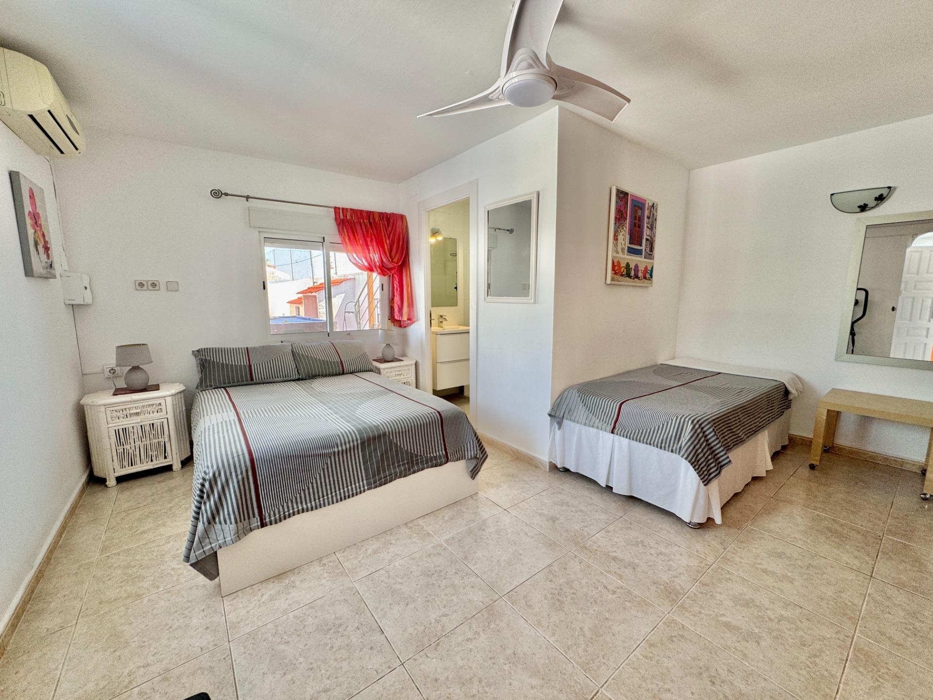 For sale - 7 Bedroom 5 Bathroom Villa in Dolores - Comunidad Valenciana  - Alicante