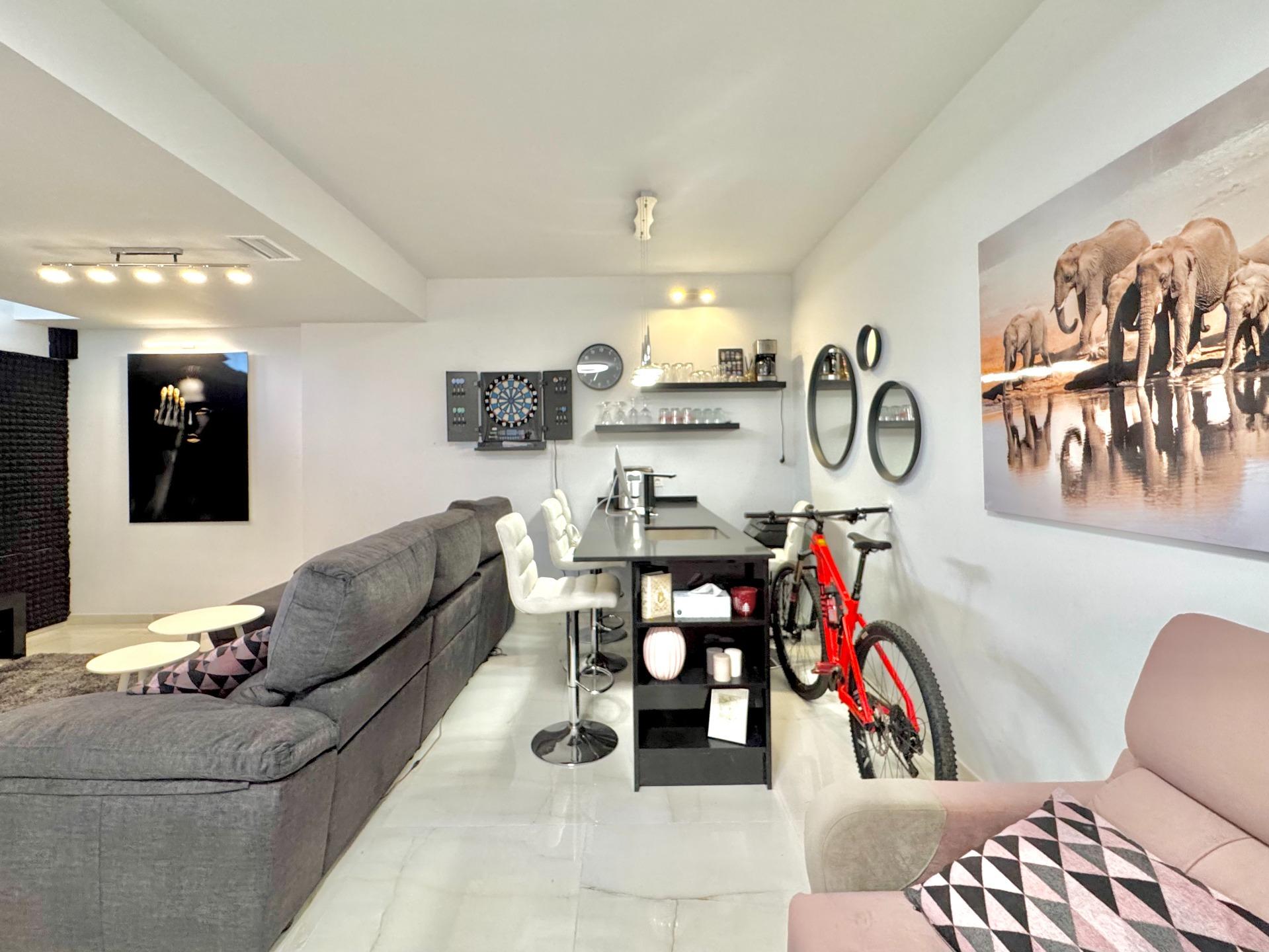 For sale - 4 Bedroom 4 Bathroom Villa in Orihuela Costa - Lomas De Cabo Roig  - Alicante