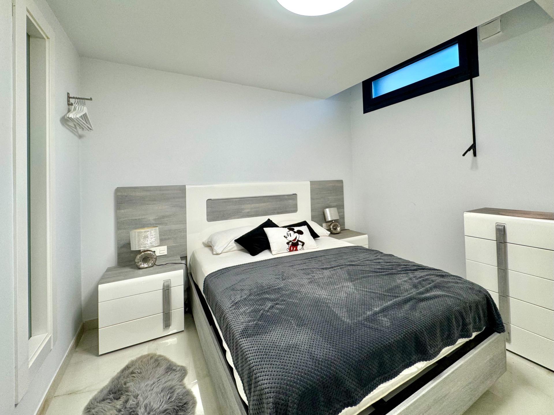 For sale - 4 Bedroom 4 Bathroom Villa in Orihuela Costa - Lomas De Cabo Roig  - Alicante