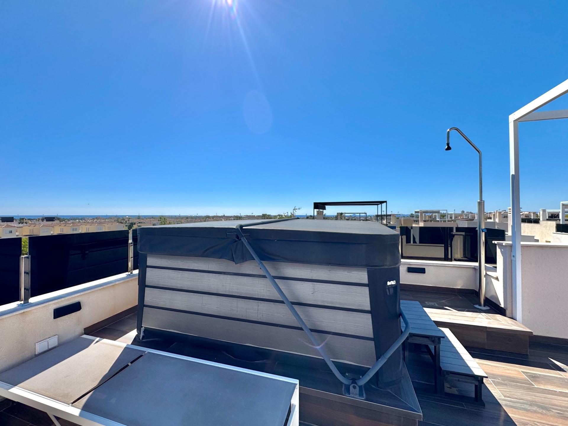 For sale - 4 Bedroom 4 Bathroom Villa in Orihuela Costa - Lomas De Cabo Roig  - Alicante