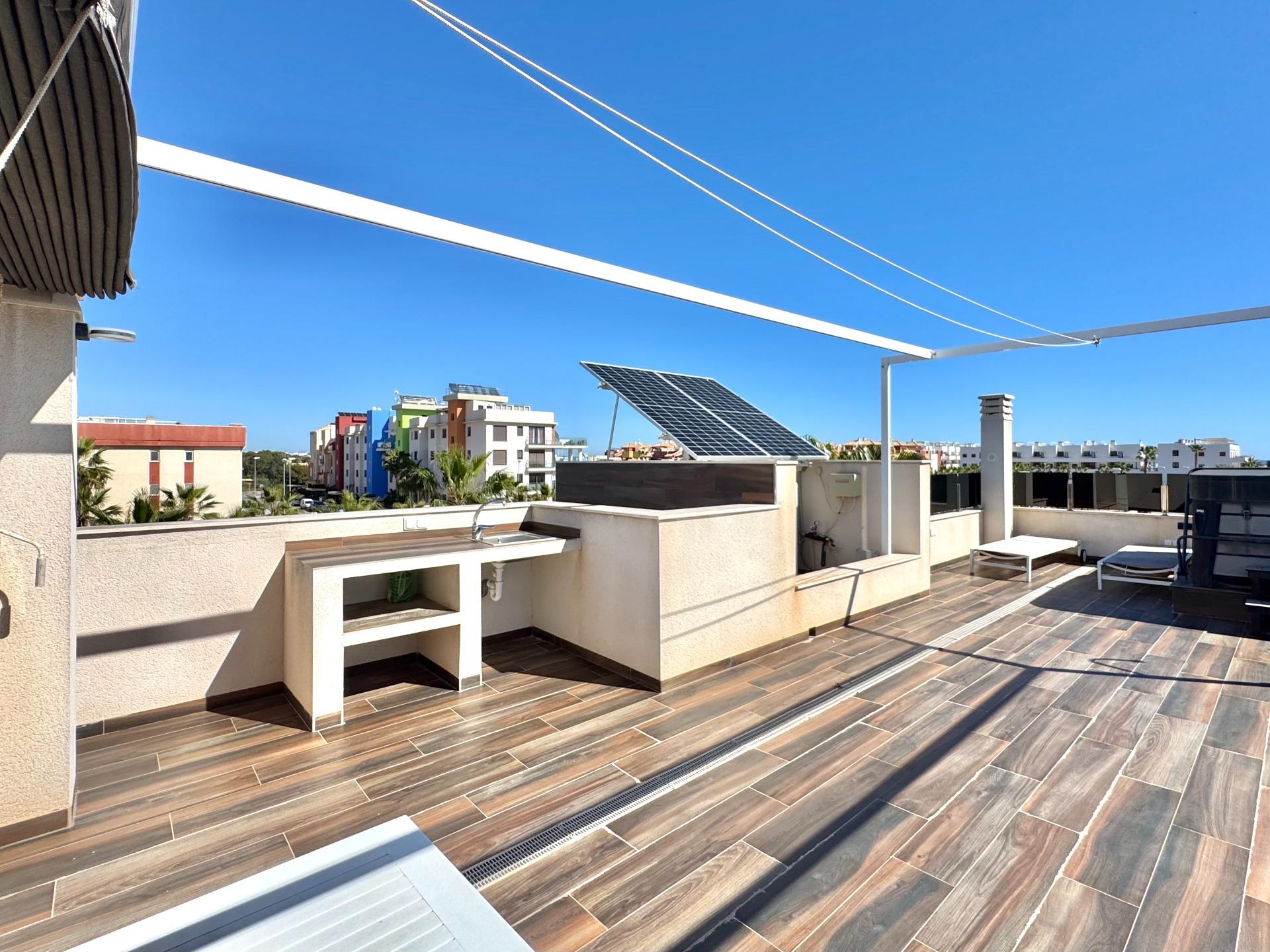 For sale - 4 Bedroom 4 Bathroom Villa in Orihuela Costa - Lomas De Cabo Roig  - Alicante