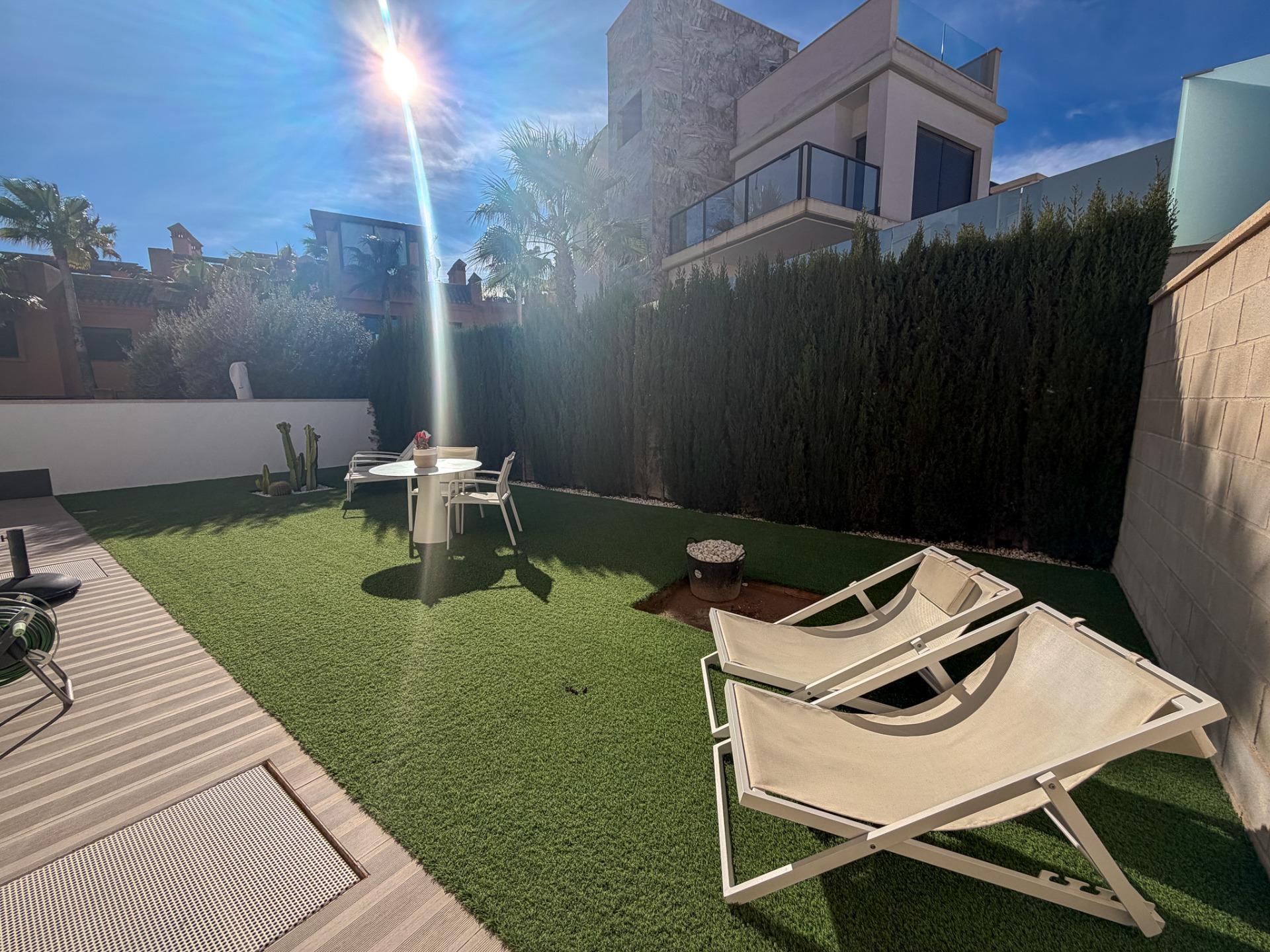 For sale - 4 Bedroom 3 Bathroom Villa in San Miguel de Salinas - Bellavista  - Alicante
