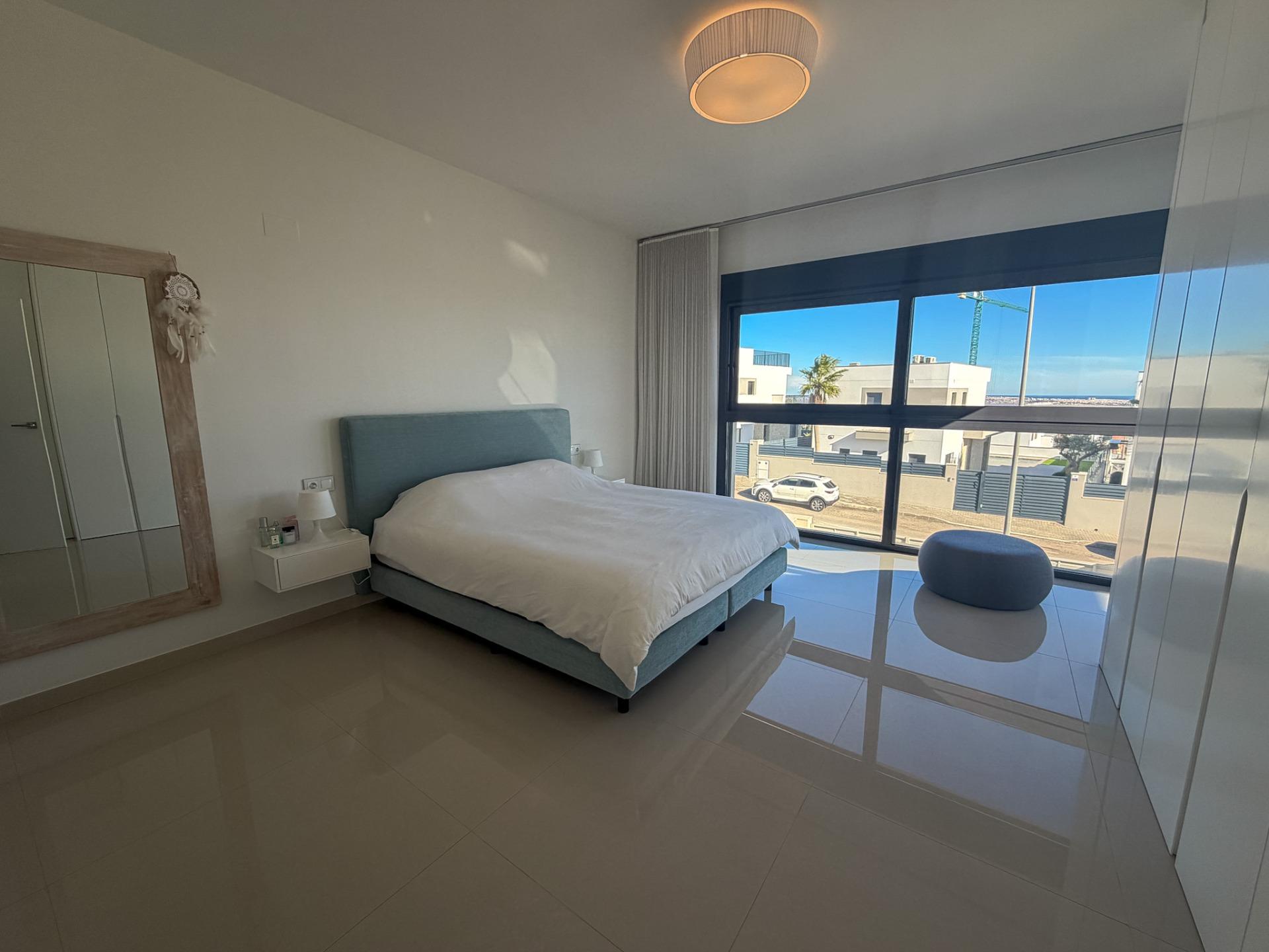 For sale - 4 Bedroom 3 Bathroom Villa in San Miguel de Salinas - Bellavista  - Alicante