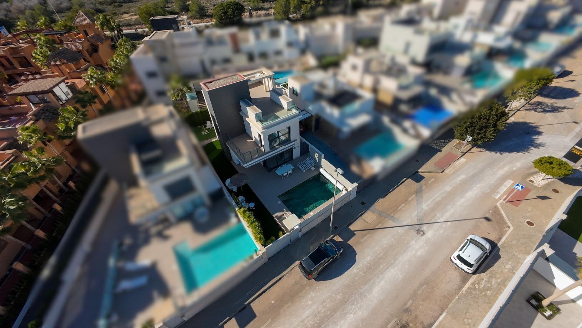 For sale - 4 Bedroom 3 Bathroom Villa in San Miguel de Salinas - Bellavista  - Alicante