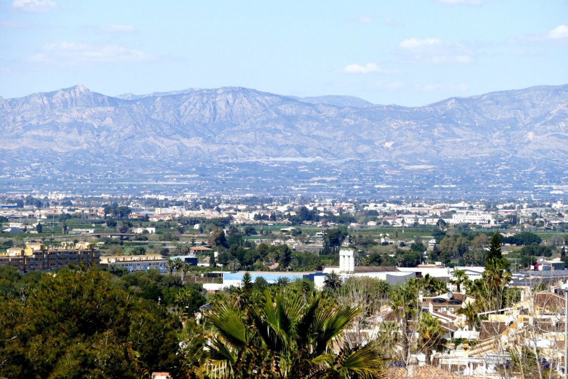 For sale - 4 Bedroom 2 Bathroom Villa in Benijofar - Costa Blanca  - Alicante