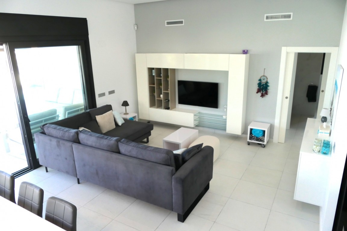 For sale - 4 Bedroom 2 Bathroom Villa in Benijofar - Costa Blanca  - Alicante