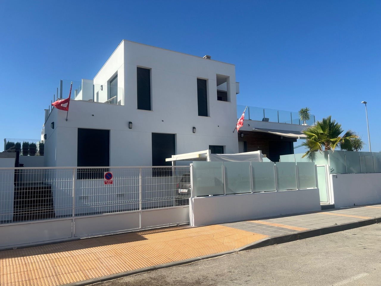 For sale - 3 Bedroom 3 Bathroom Villa in Los Montesinos - Costa Blanca  - Alicante
