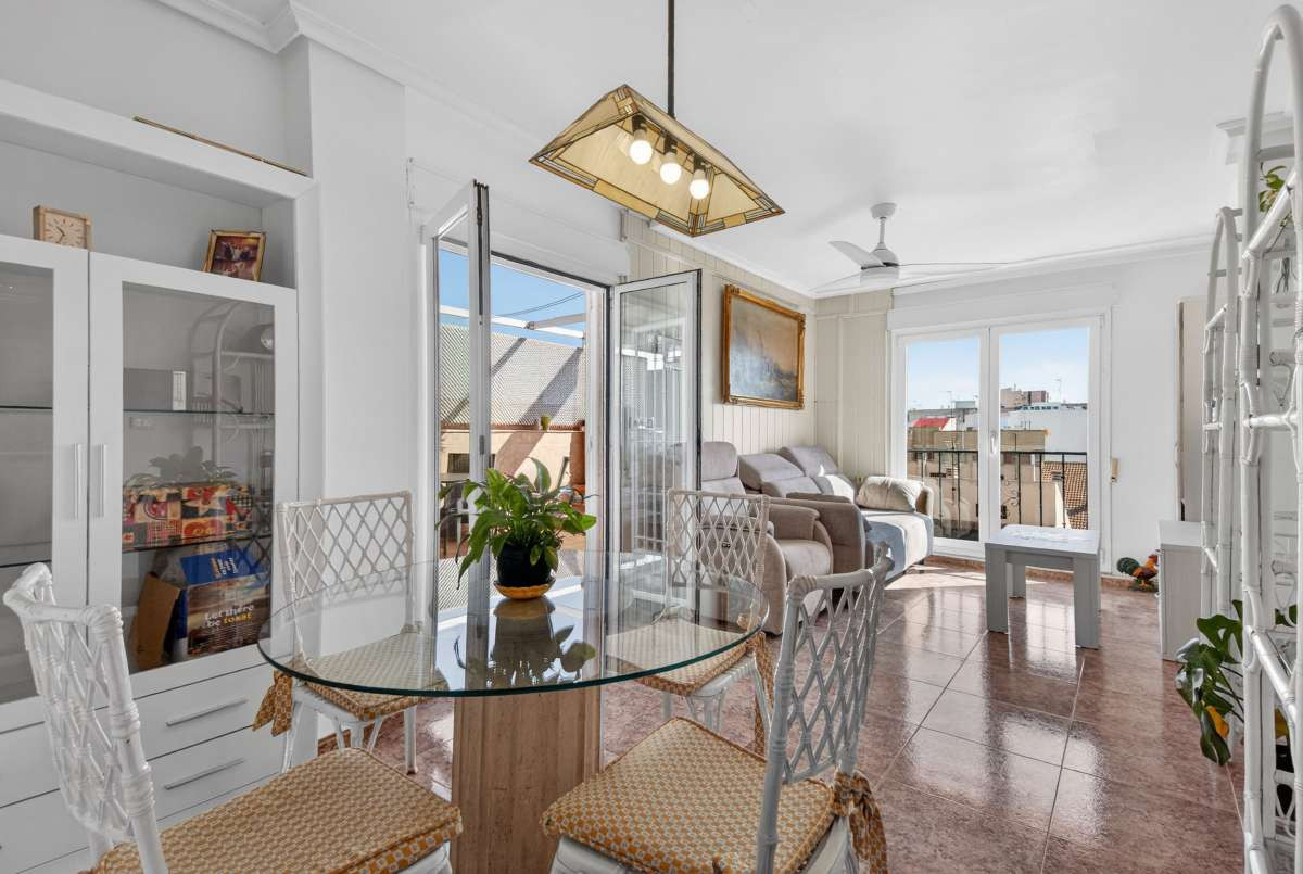 For sale - 2 Bedroom 2 Bathroom Apartment - Middle Floor Apartment in San Pedro del Pinatar - Lo Pagan  - Murcia