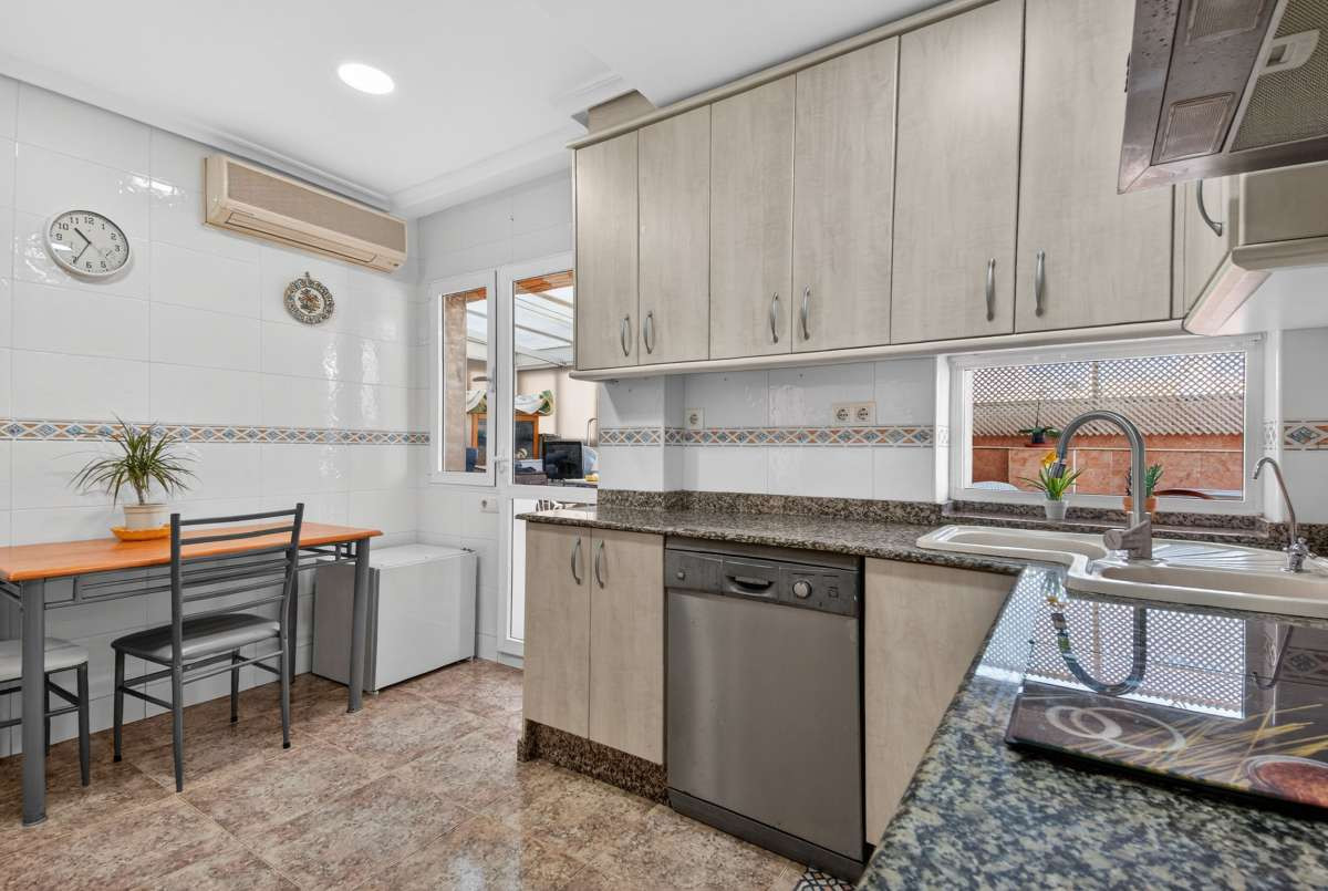 For sale - 2 Bedroom 2 Bathroom Apartment - Middle Floor Apartment in San Pedro del Pinatar - Lo Pagan  - Murcia