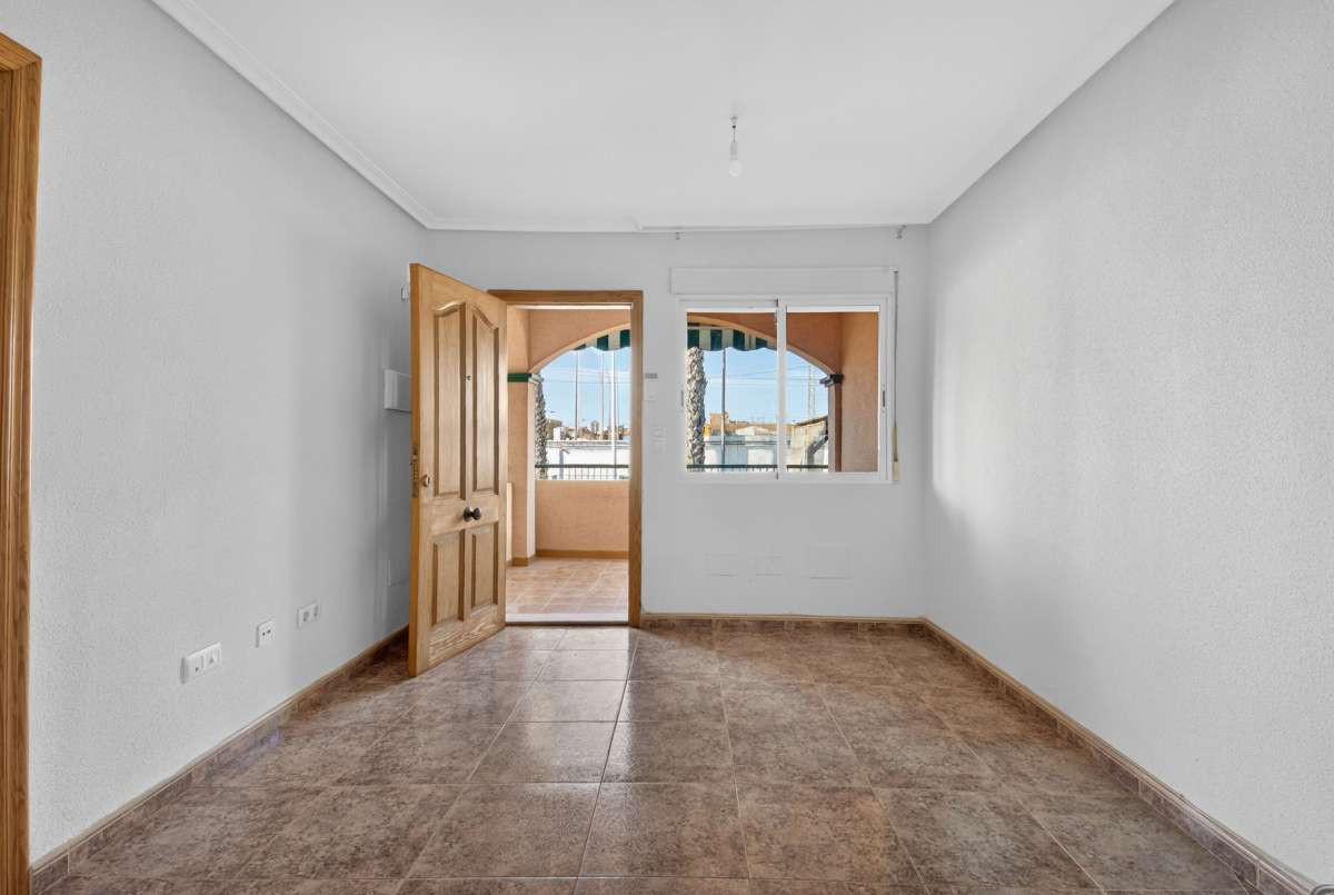 For sale - 2 Bedroom 1 Bathroom House - Bungalow in San Pedro del Pinatar - Lo Pagan  - Murcia