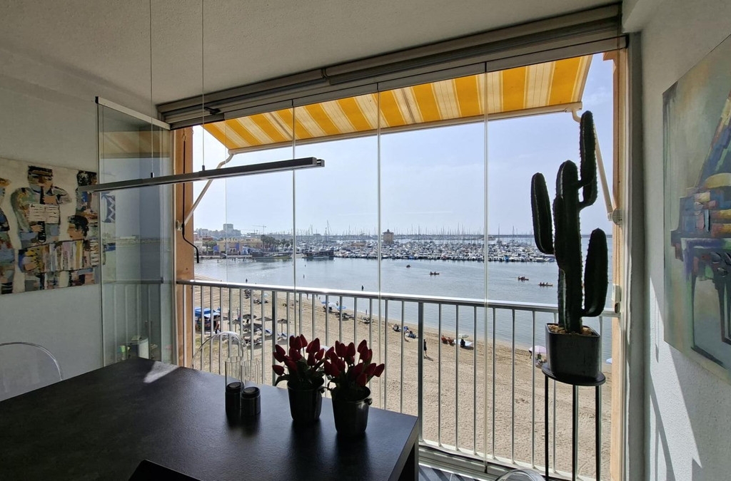 3 Bedroom 2 Bathroom Apartment - Middle Floor Apartment in Torrevieja