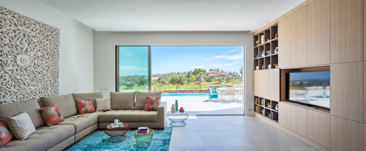 For sale - 4 Bedroom 3 Bathroom House - Detached Villa in Orihuela - Las Colinas Golf  - Alicante