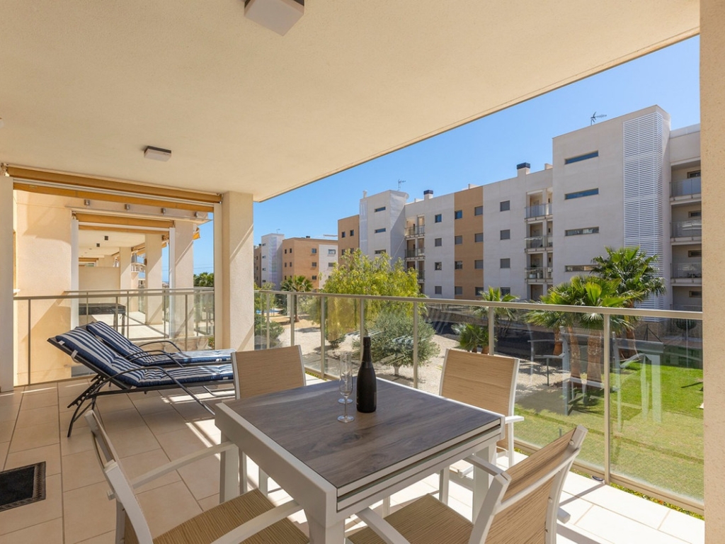 2 Bedroom 2 Bathroom Apartment - Middle Floor Apartment in Orihuela