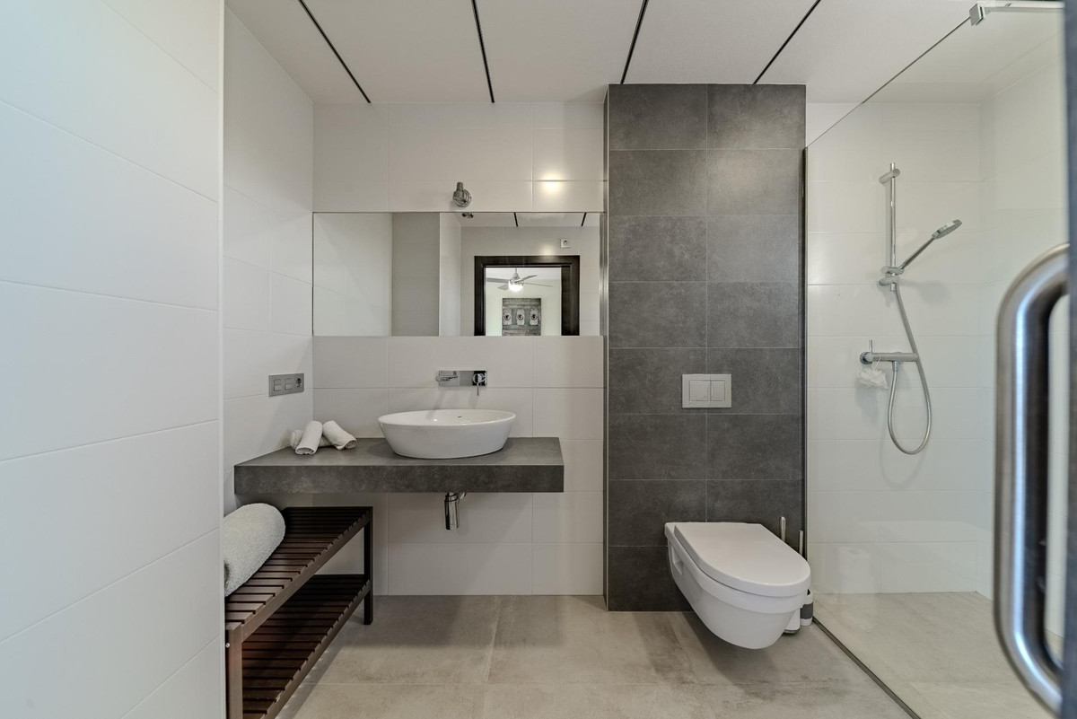 For sale - 5 Bedroom 4 Bathroom House - Detached Villa in San Fulgencio - La Marina  - Alicante