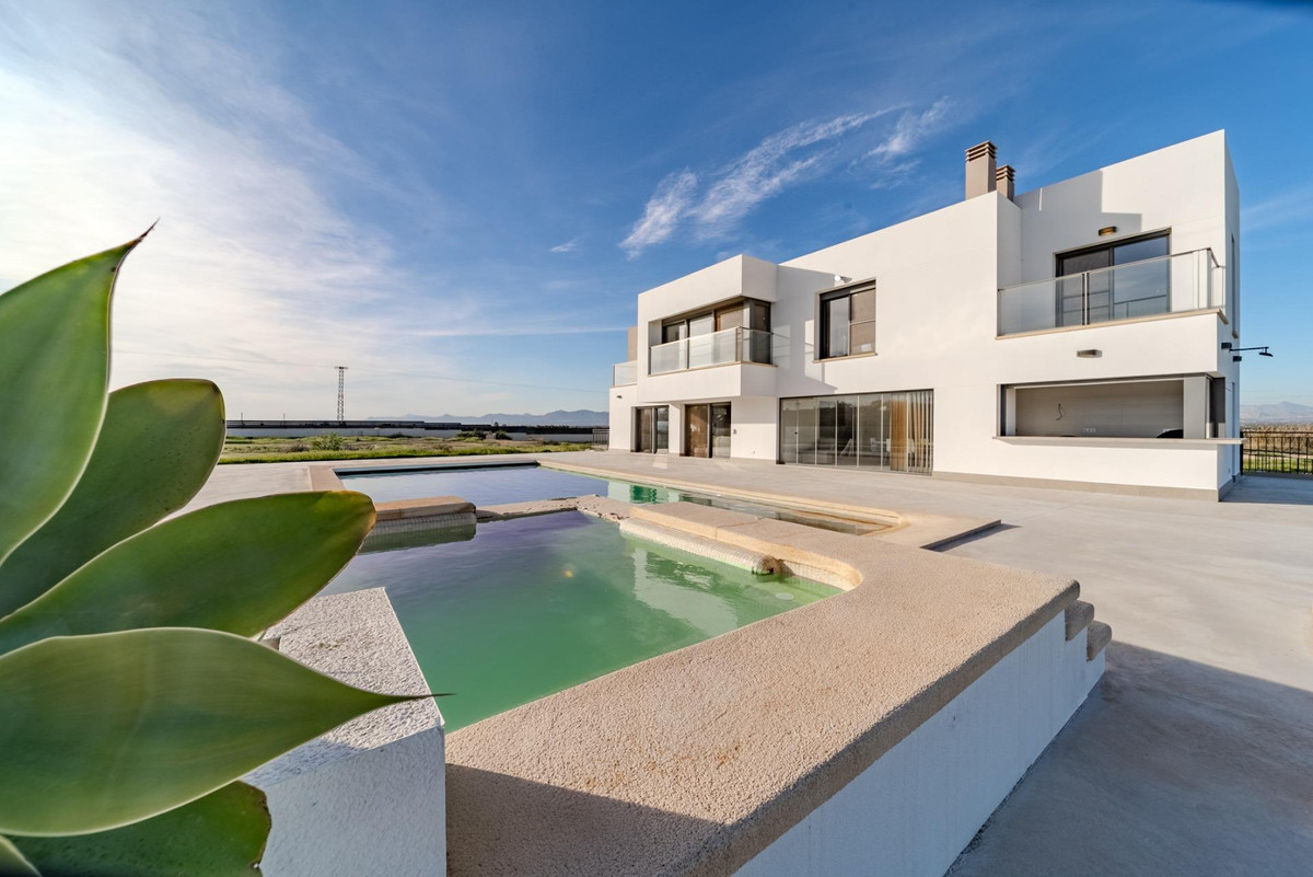 For sale - 5 Bedroom 4 Bathroom House - Detached Villa in San Fulgencio - La Marina  - Alicante