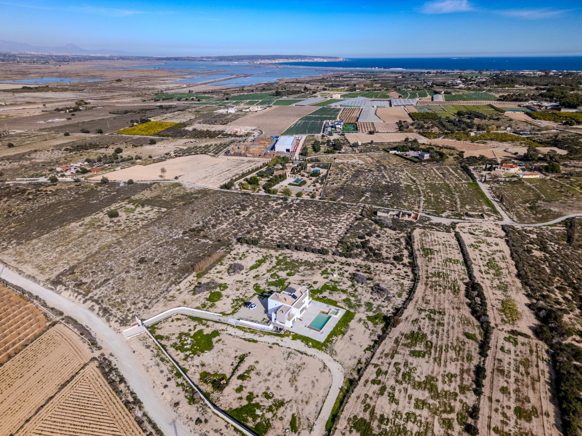 For sale - 5 Bedroom 4 Bathroom House - Detached Villa in San Fulgencio - La Marina  - Alicante