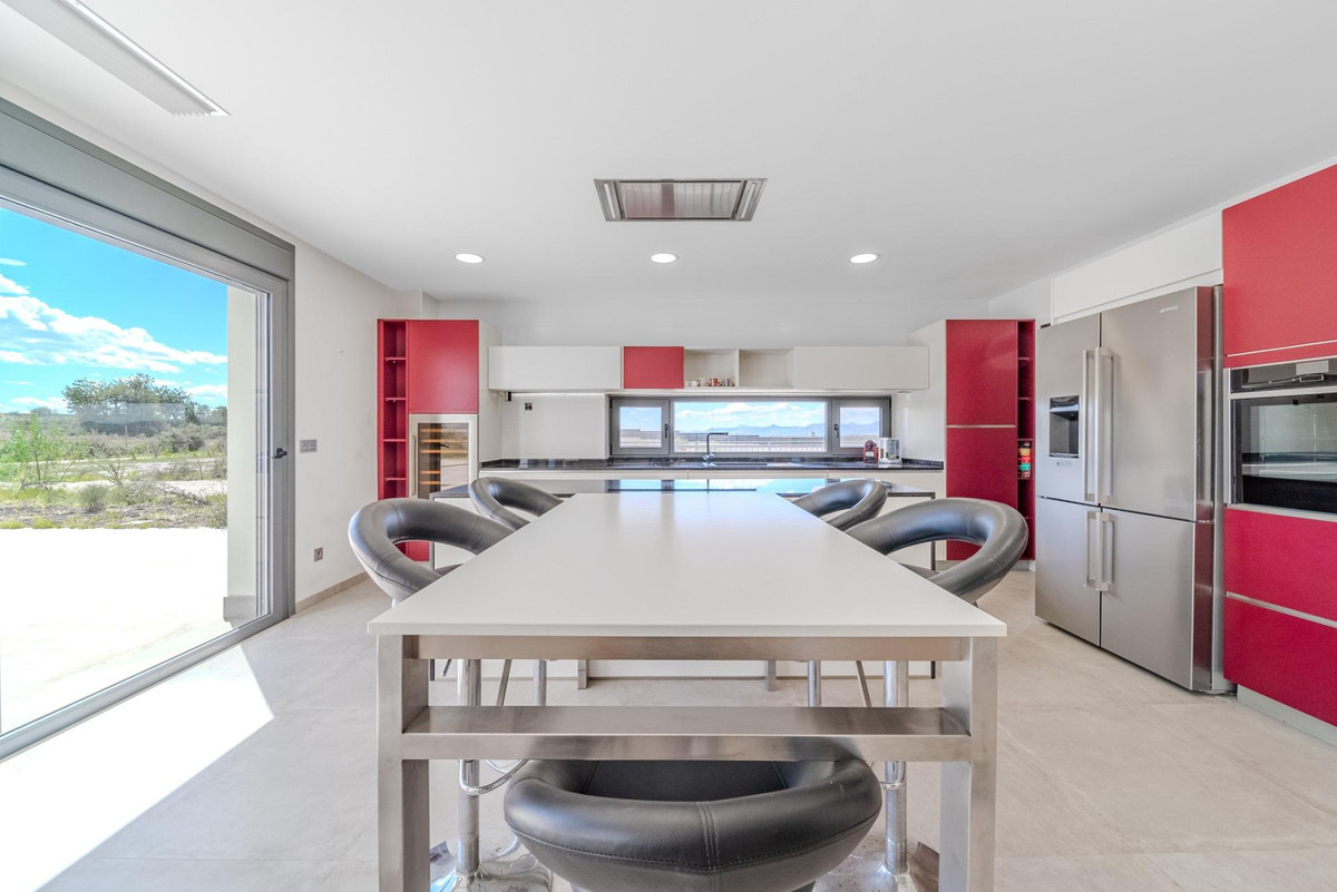 For sale - 5 Bedroom 4 Bathroom House - Detached Villa in San Fulgencio - La Marina  - Alicante