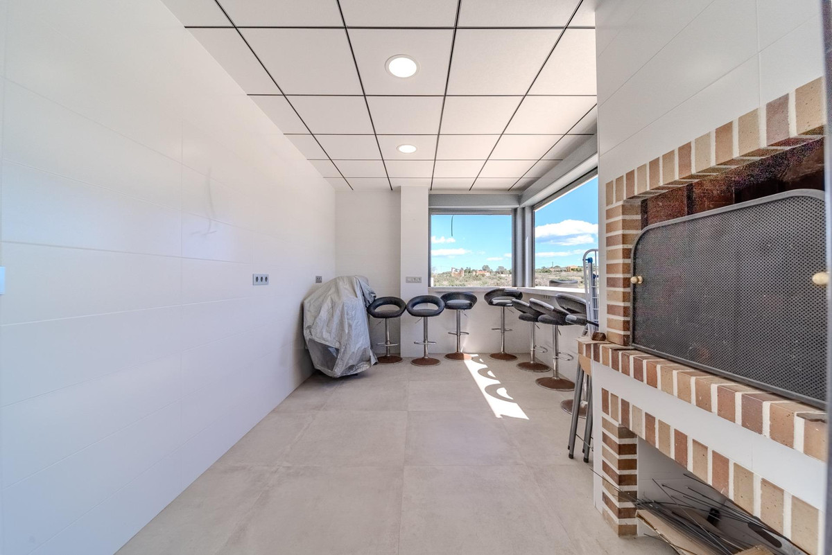 For sale - 5 Bedroom 4 Bathroom House - Detached Villa in San Fulgencio - La Marina  - Alicante