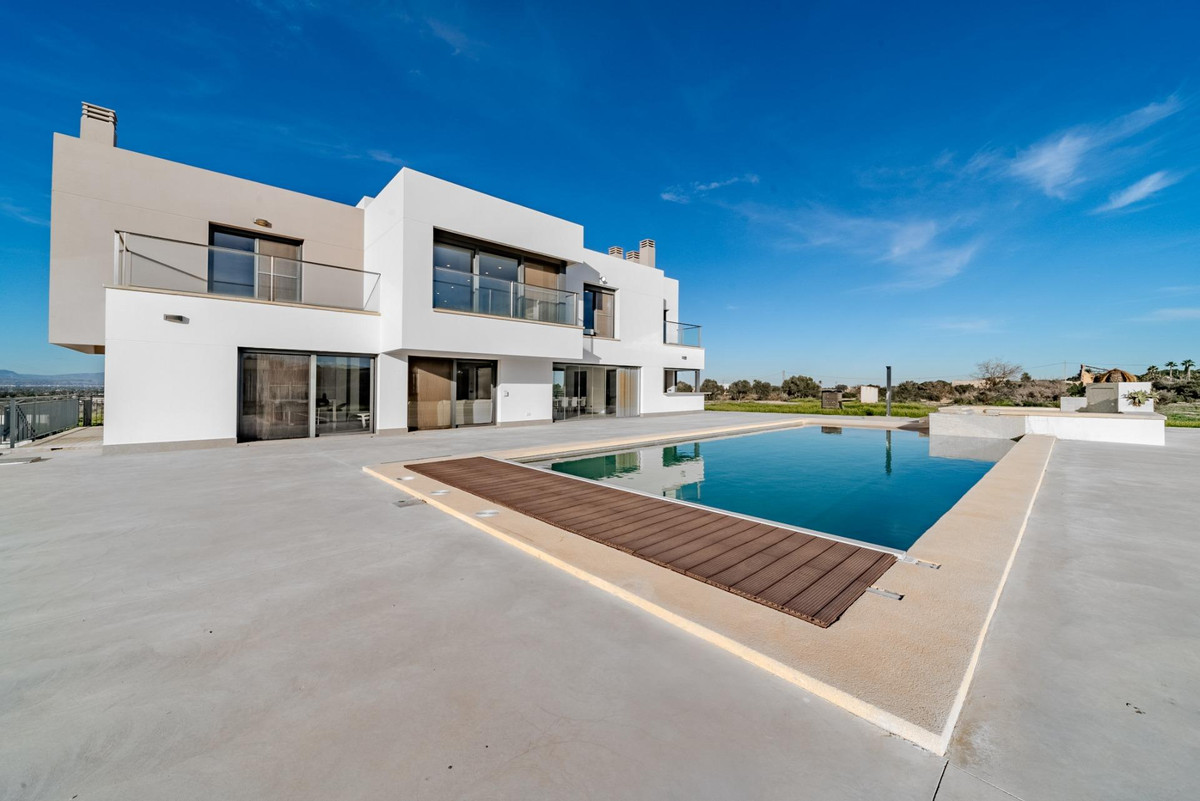 For sale - 5 Bedroom 4 Bathroom House - Detached Villa in San Fulgencio - La Marina  - Alicante