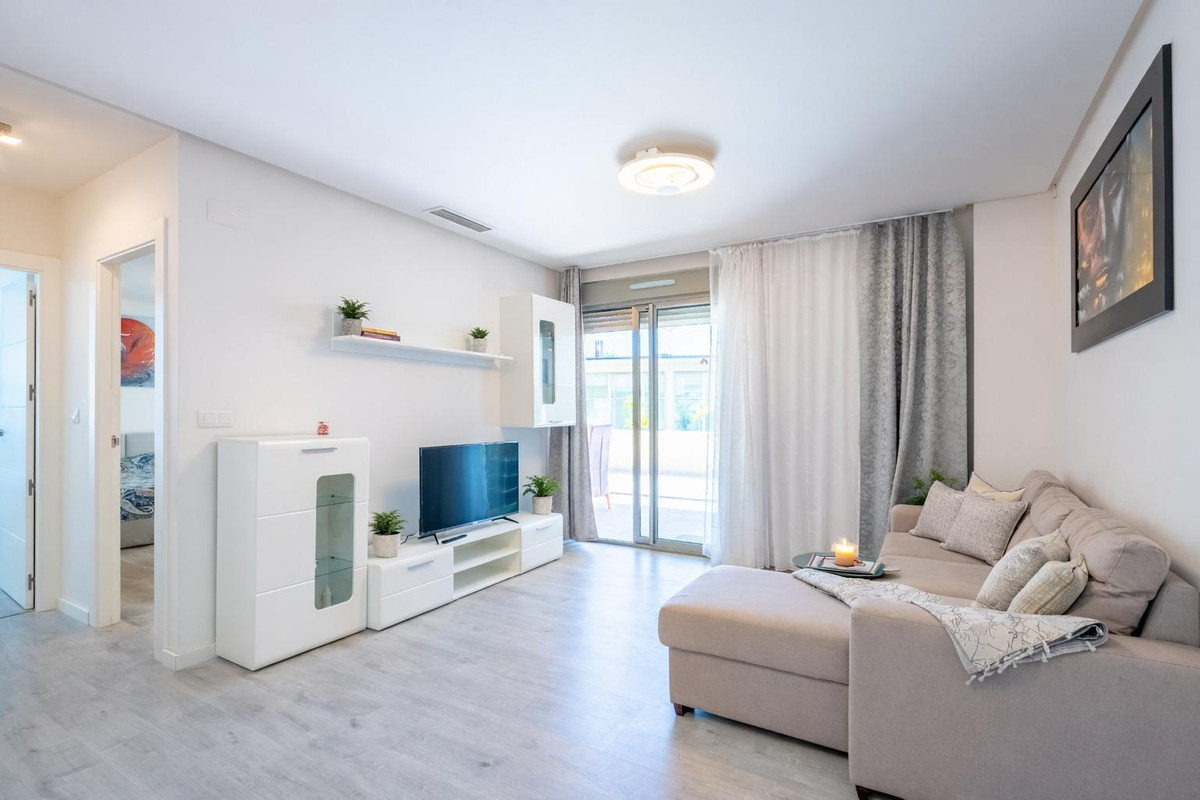 For sale - 3 Bedroom 2 Bathroom Apartment - Ground Floor Apartment in Orihuela - Los Dolses  - Alicante