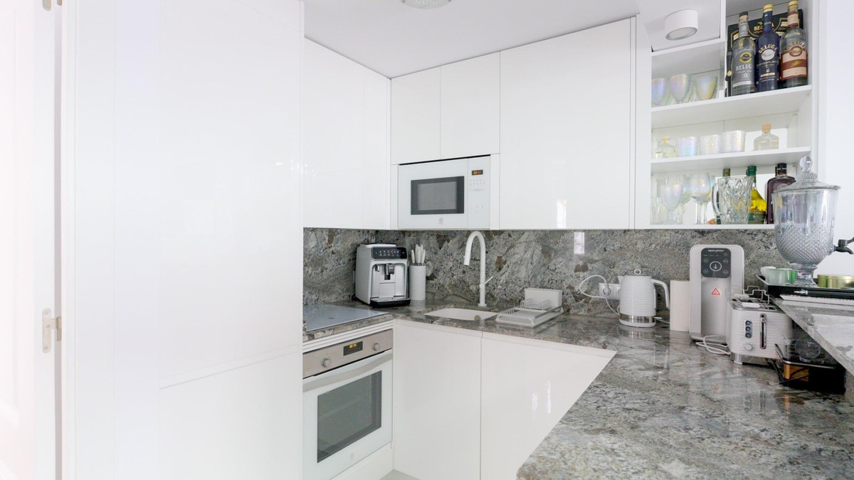 For sale - 4 Bedroom 3 Bathroom House - Townhouse in Orihuela - Punta Prima  - Alicante