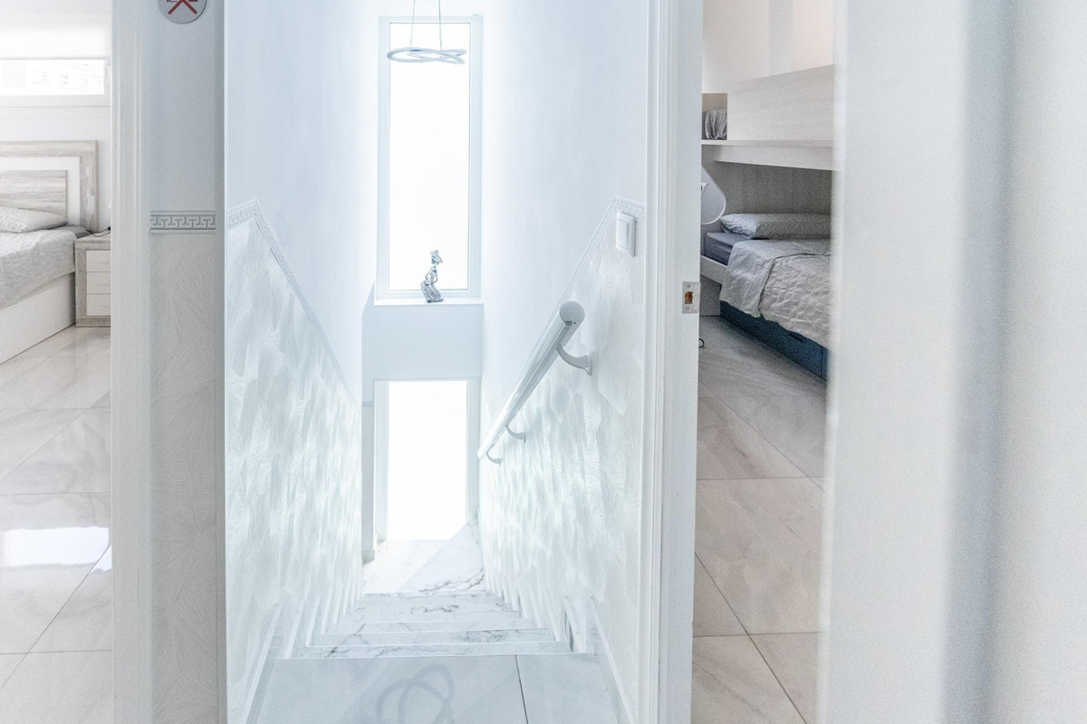 For sale - 4 Bedroom 3 Bathroom House - Townhouse in Orihuela - Punta Prima  - Alicante