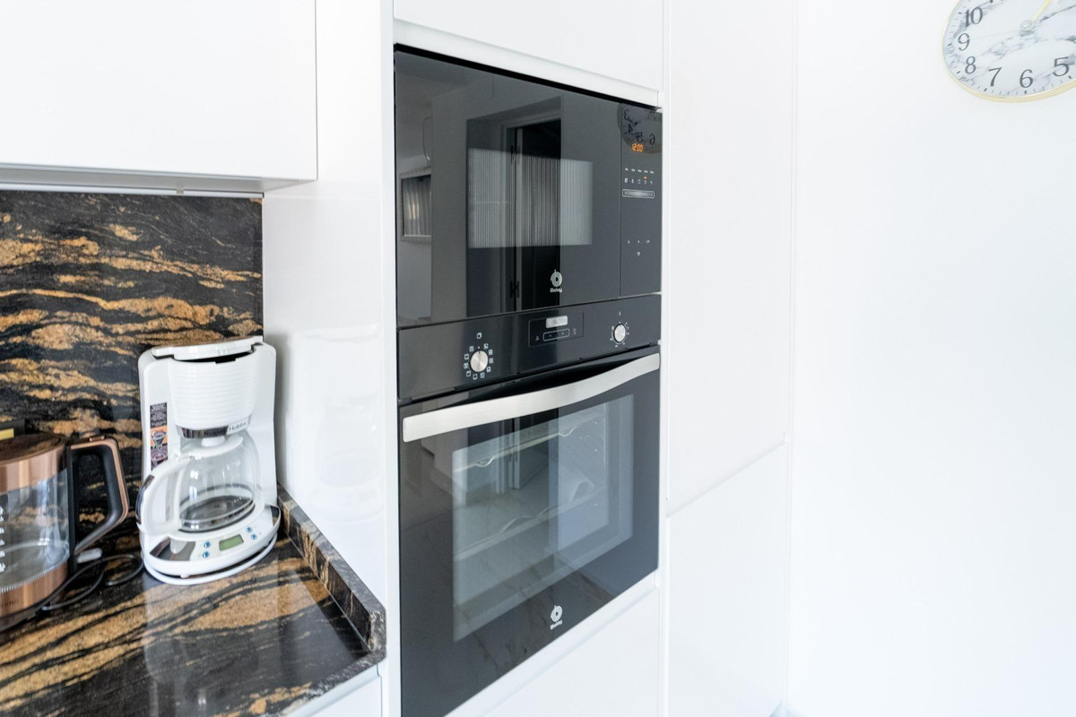 For sale - 4 Bedroom 3 Bathroom House - Townhouse in Orihuela - Punta Prima  - Alicante