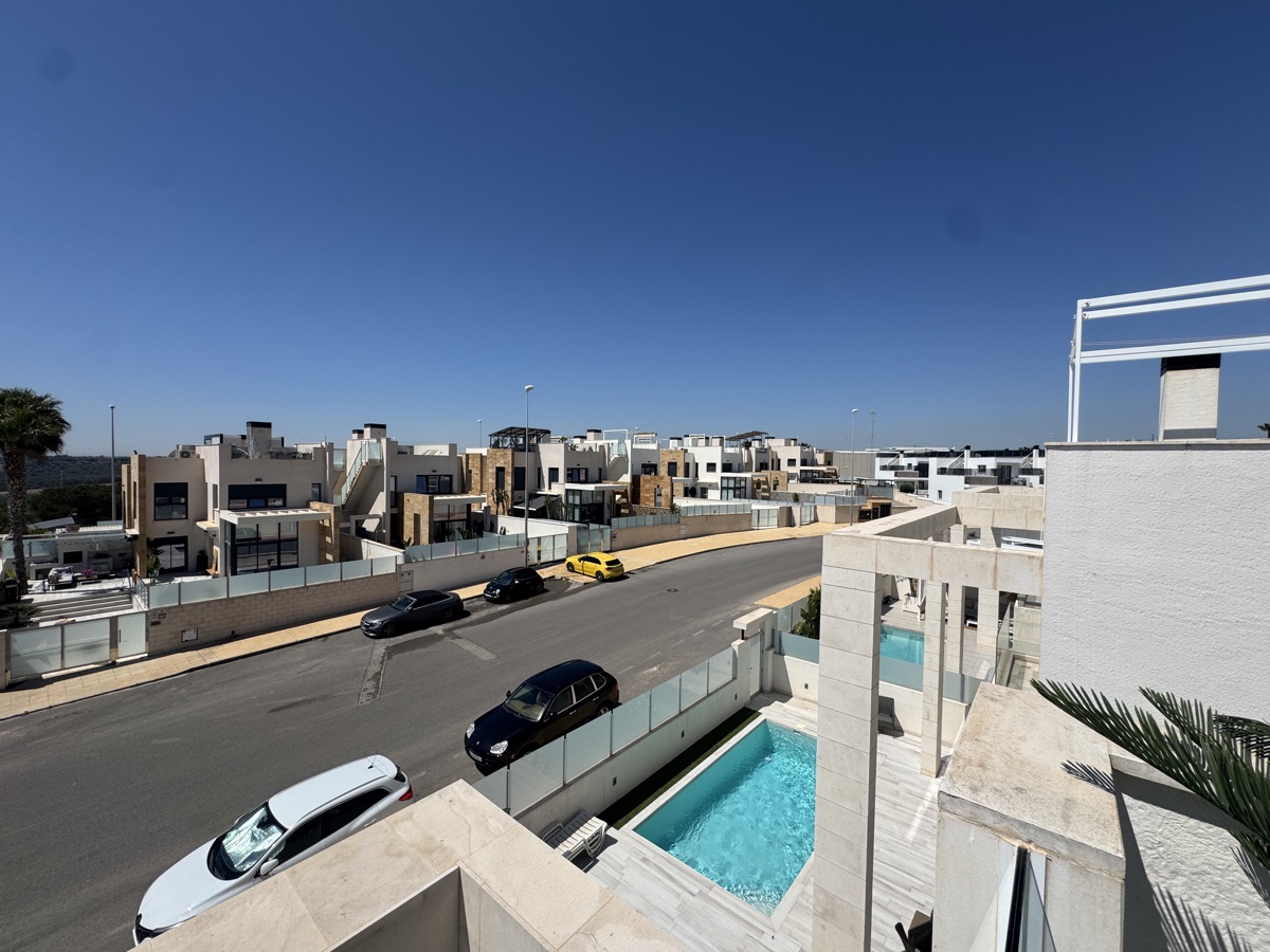 For sale - 4 Bedroom 4 Bathroom Villa in Lomas de Cabo Roig - , Lomas de Cabo Roig, Alicante, Spain - Alicante