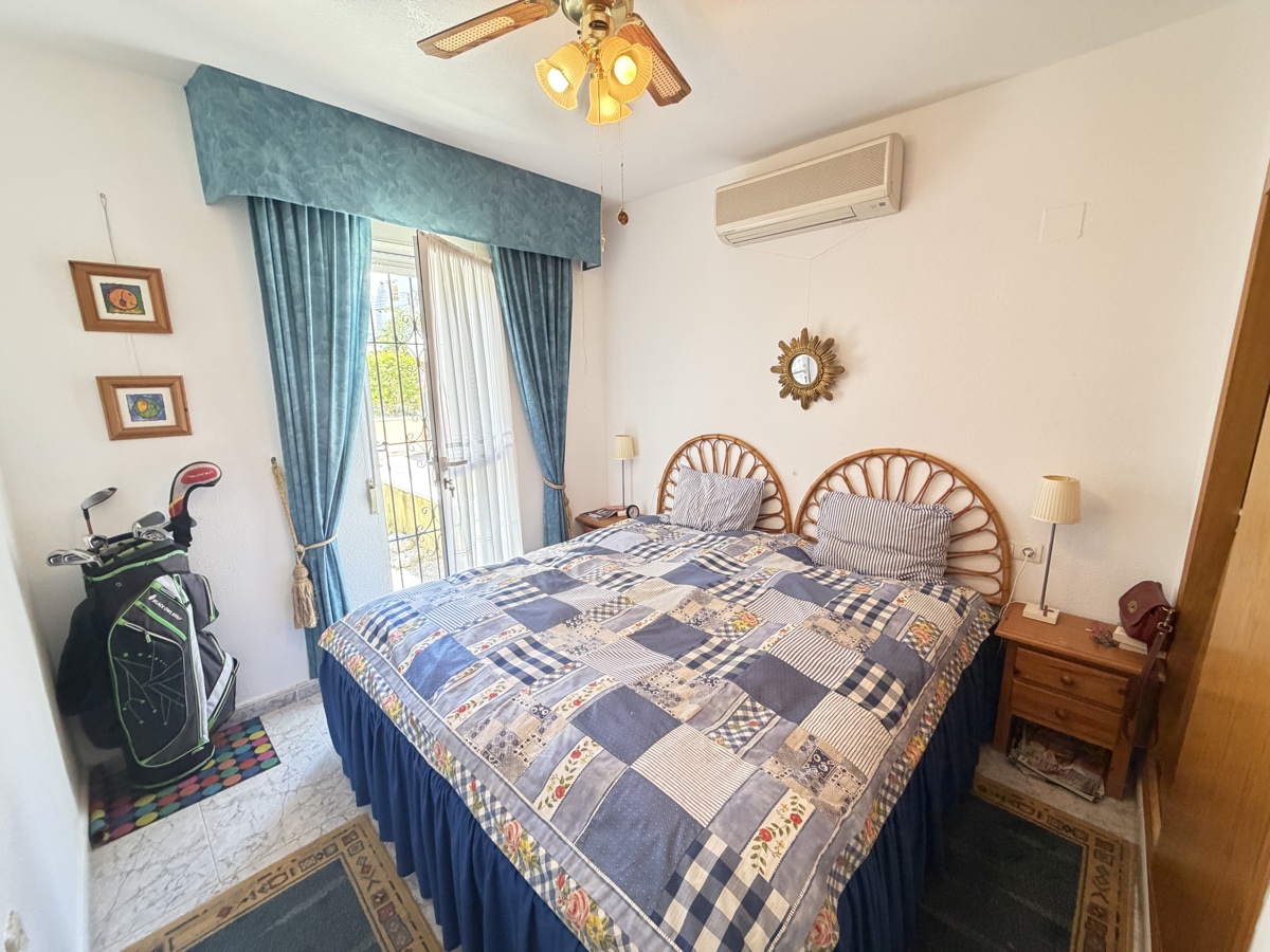 For sale - 2 Bedroom 1 Bathroom Apartment in Villamartin - , Villamartin, Alicante, Spain - Alicante