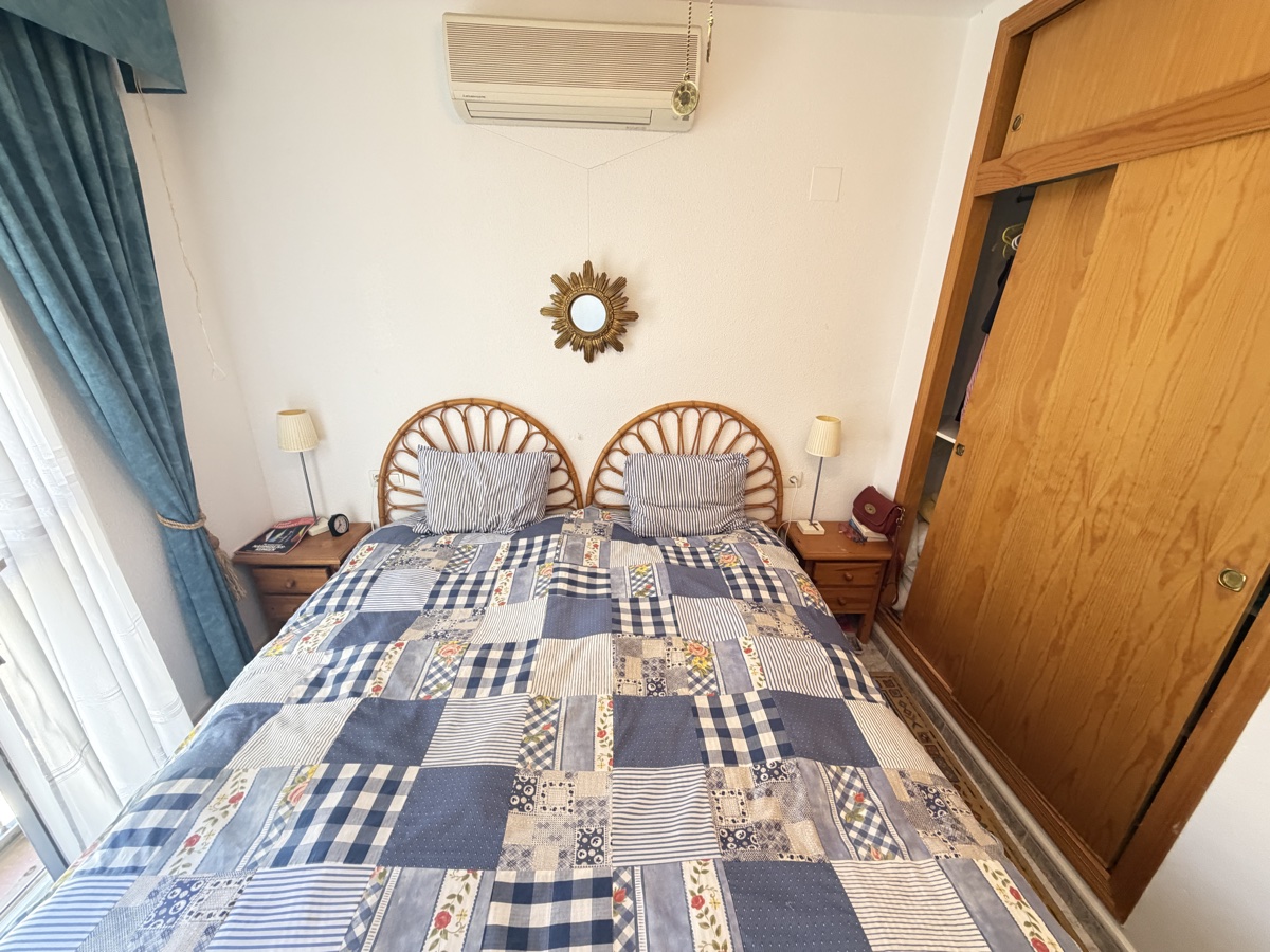 For sale - 2 Bedroom 1 Bathroom Apartment in Villamartin - , Villamartin, Alicante, Spain - Alicante
