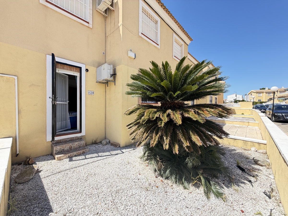 For sale - 2 Bedroom 1 Bathroom Apartment in Villamartin - , Villamartin, Alicante, Spain - Alicante