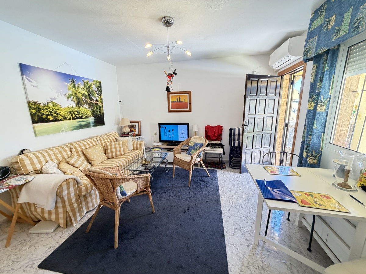 For sale - 2 Bedroom 1 Bathroom Apartment in Villamartin - , Villamartin, Alicante, Spain - Alicante