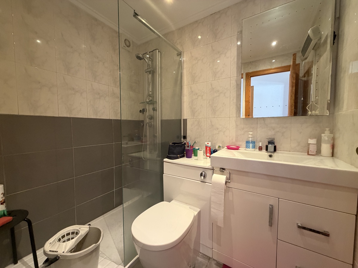 For sale - 2 Bedroom 1 Bathroom Apartment in Villamartin - , Villamartin, Alicante, Spain - Alicante