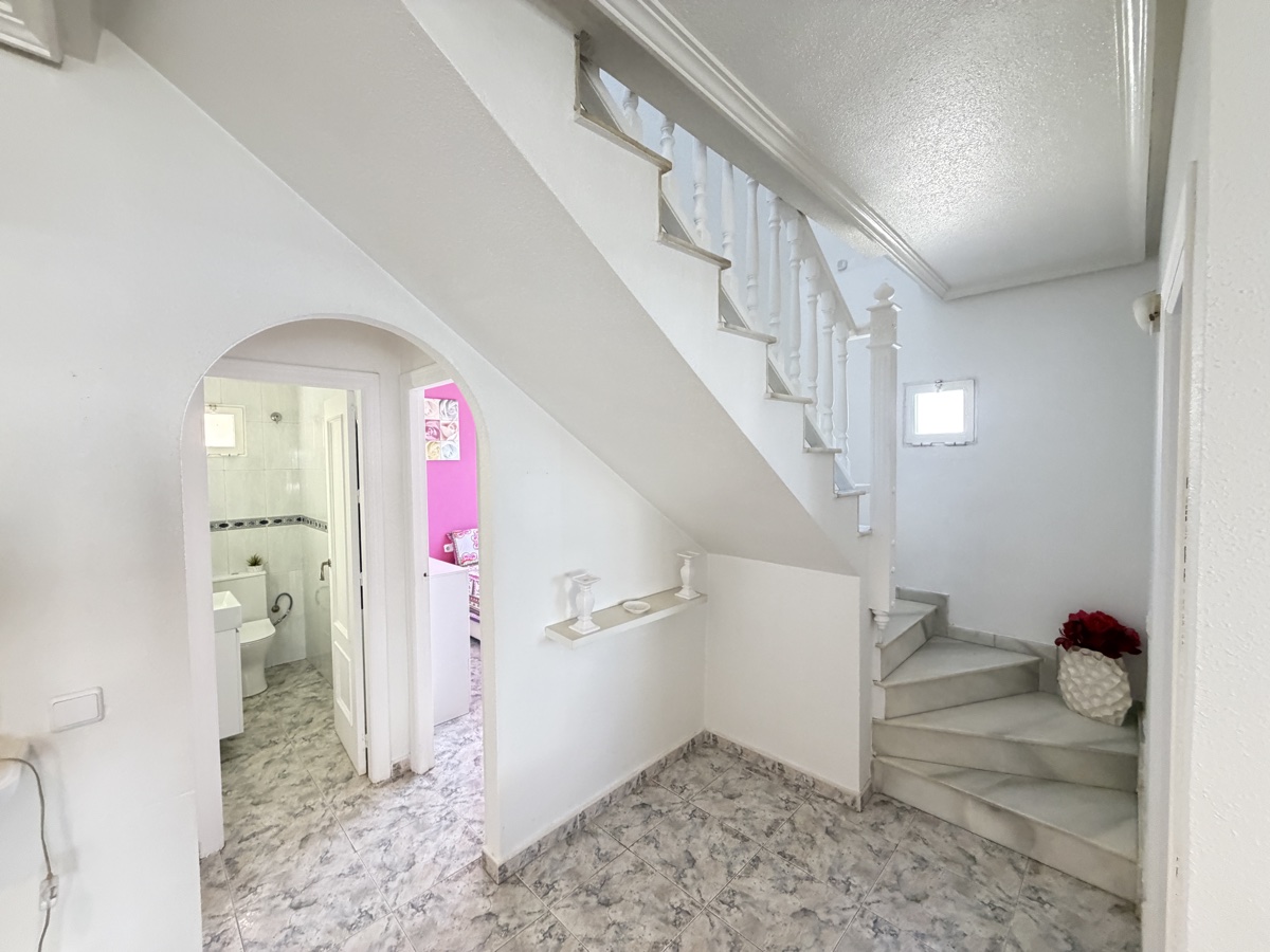 For sale - 3 Bedroom 2 Bathroom Apartment in La Zenia - , La Zenia, Alicante, Spain - Alicante