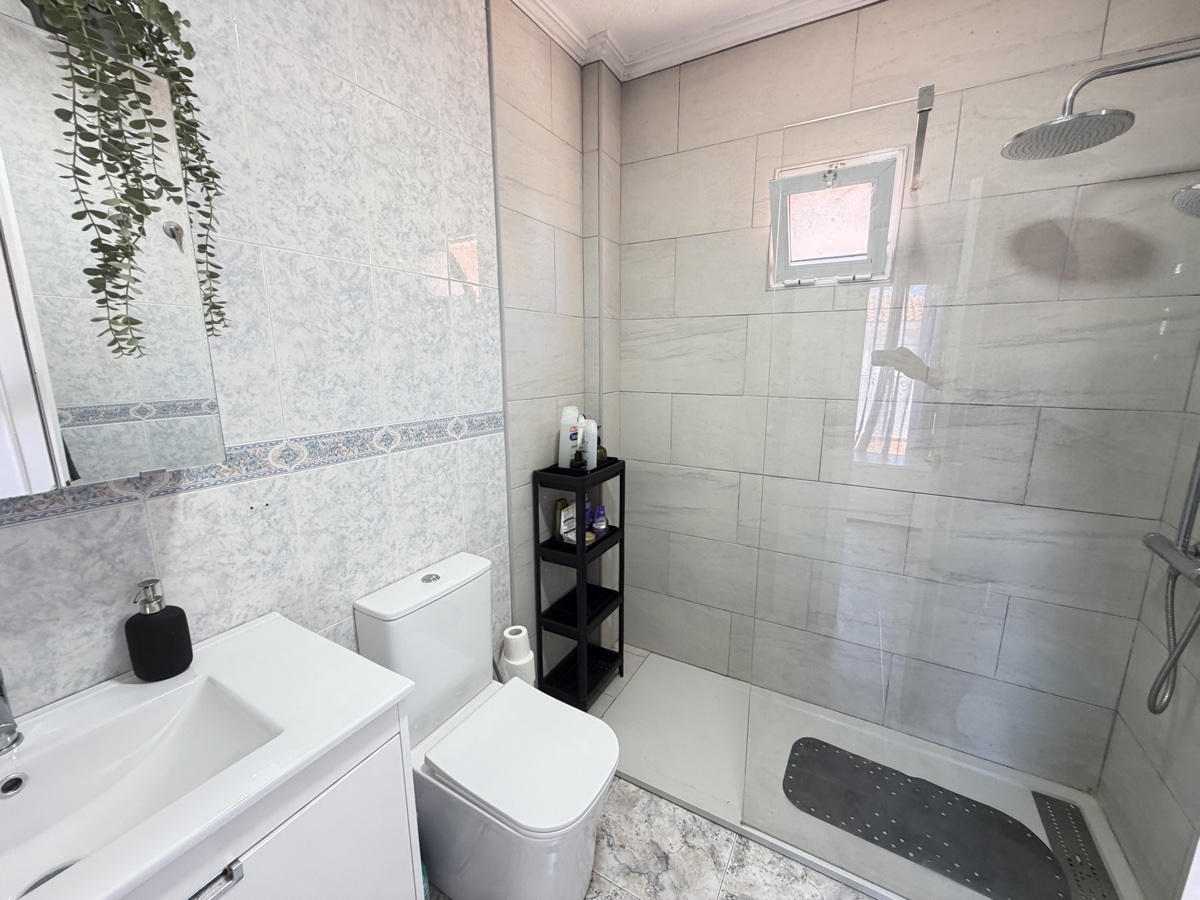 For sale - 3 Bedroom 2 Bathroom Apartment in La Zenia - , La Zenia, Alicante, Spain - Alicante