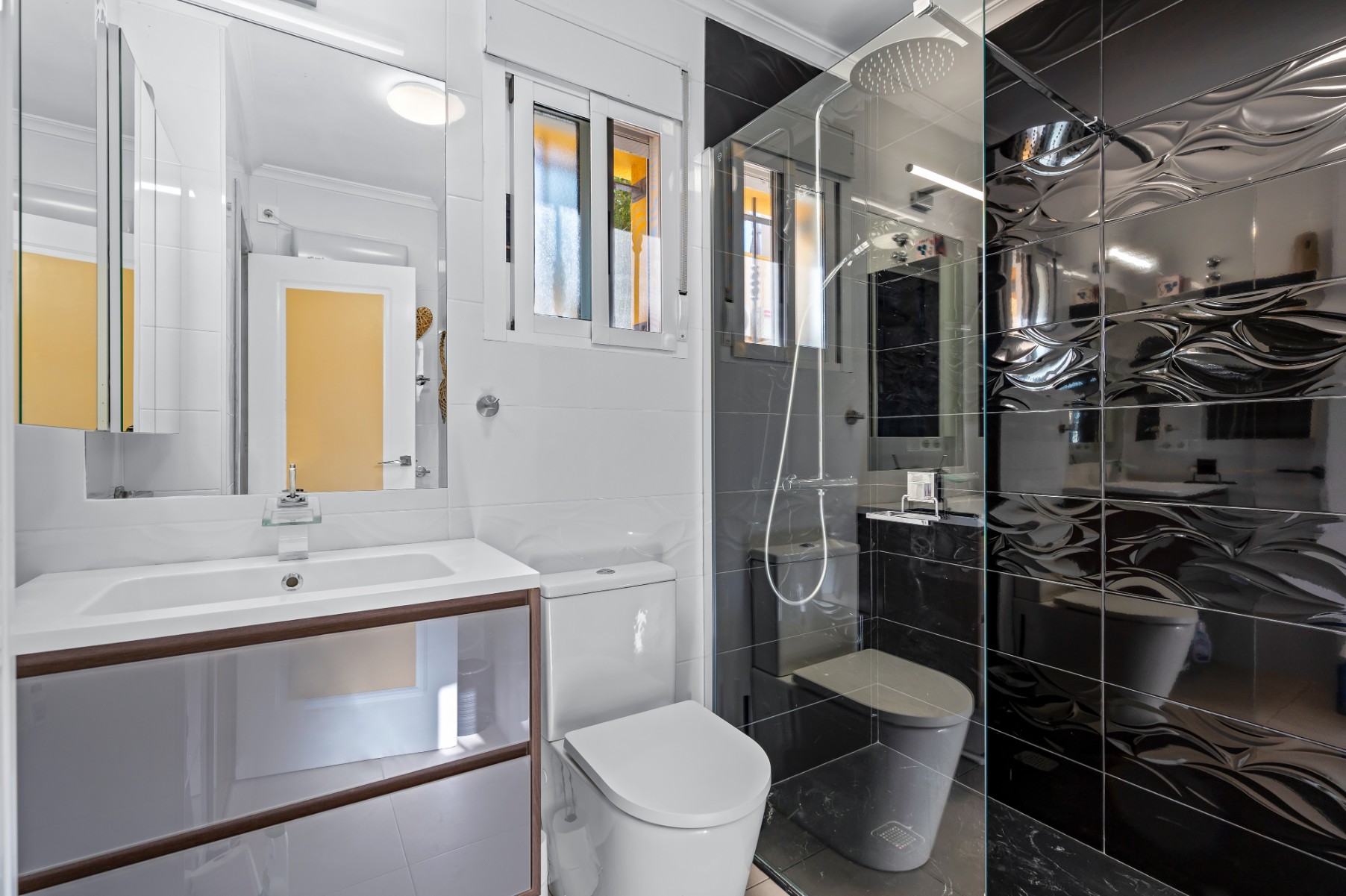 For sale - 3 Bedroom 2 Bathroom Villa in El Raso - El Raso  - Alicante