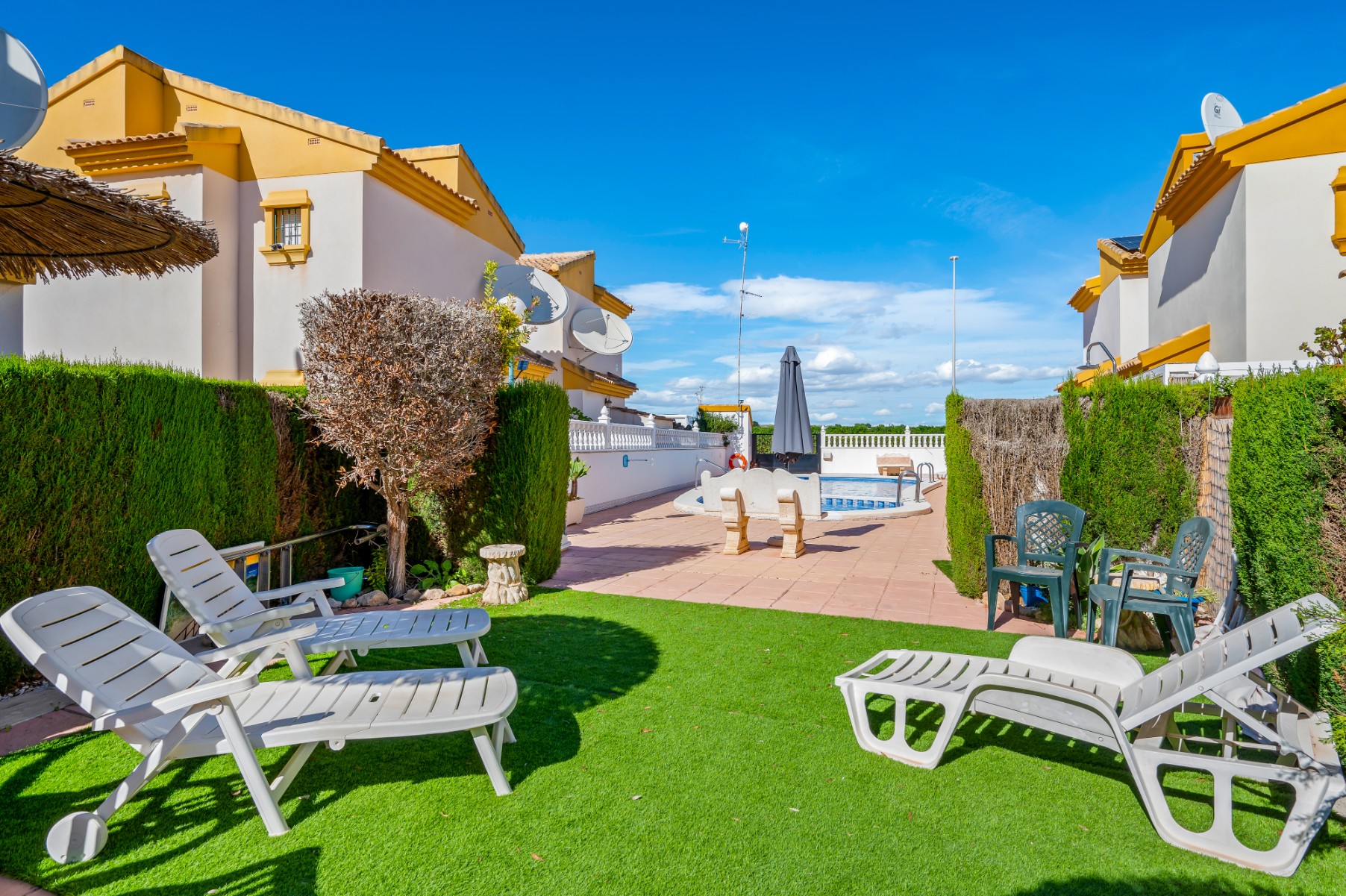 For sale - 3 Bedroom 2 Bathroom Villa in El Raso - El Raso  - Alicante