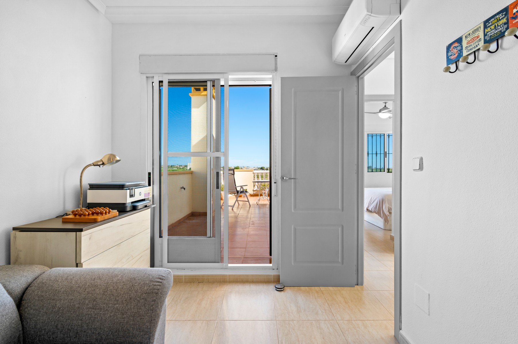 For sale - 3 Bedroom 2 Bathroom Villa in El Raso - El Raso  - Alicante