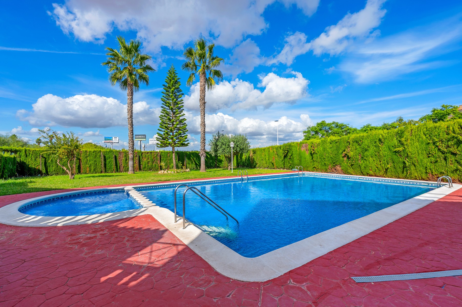 For sale - 2 Bedroom 1 Bathroom Penthouse Apartment in Torrevieja - Torrevieja  - Alicante