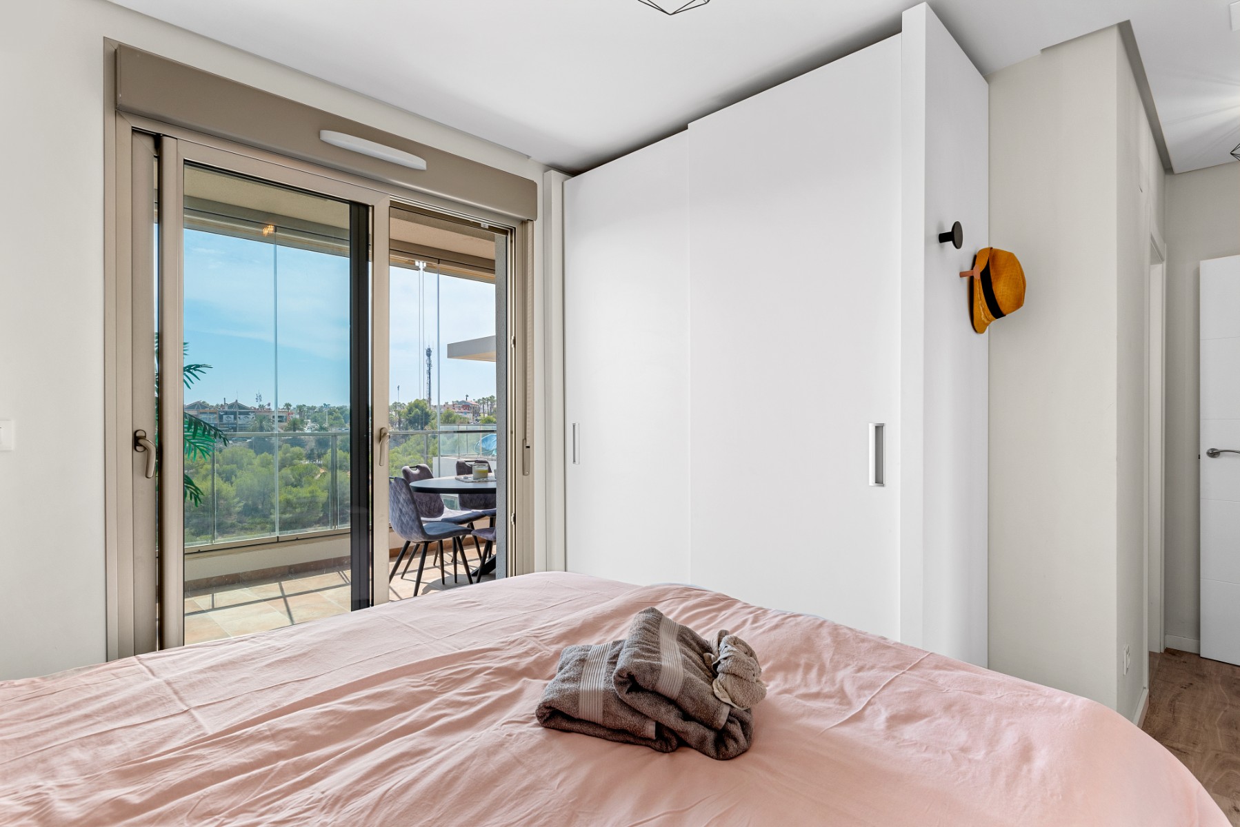 For sale - 3 Bedroom 2 Bathroom Apartment in Orihuela Costa - Los Dolses  - Alicante