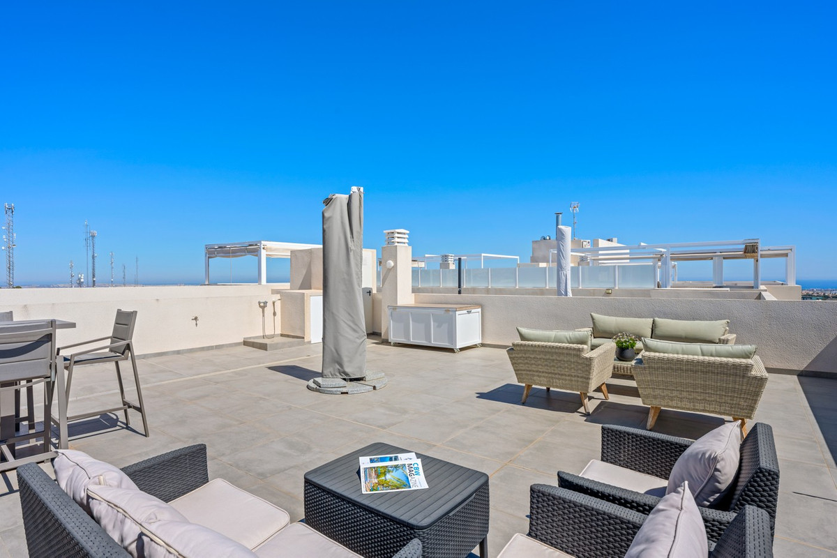 Sold - 2 Bedroom 2 Bathroom Apartment - Penthouse in Orihuela - Lomas De Campoamor  - Alicante